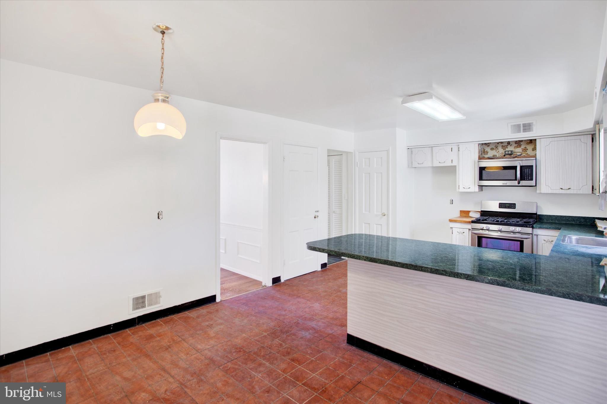 OXON HILL - Residential