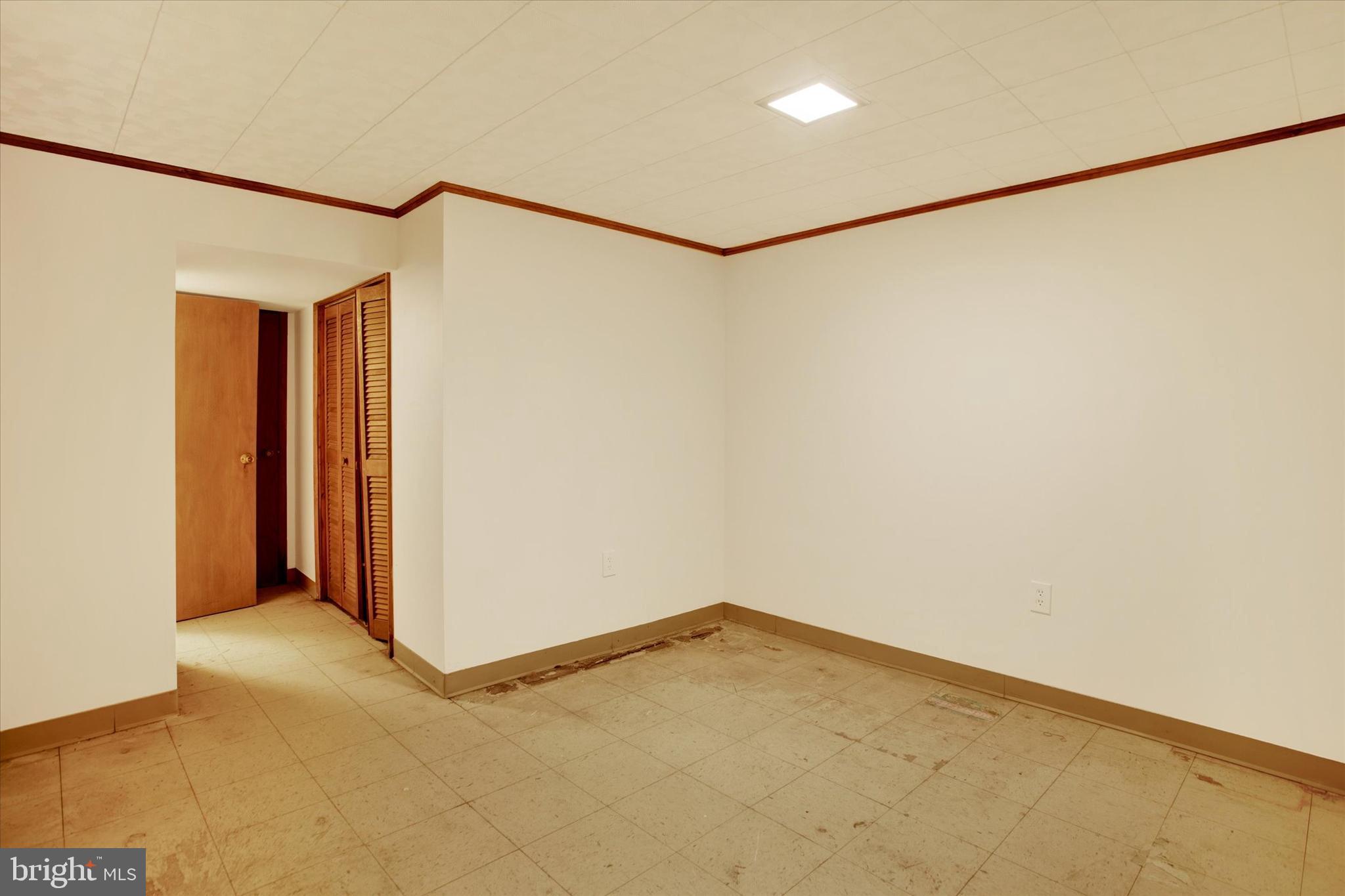 OXON HILL - Residential