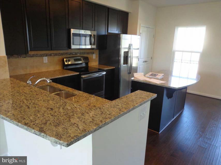 ST CHARLES SUB - FIELDSIDE - Residential Lease