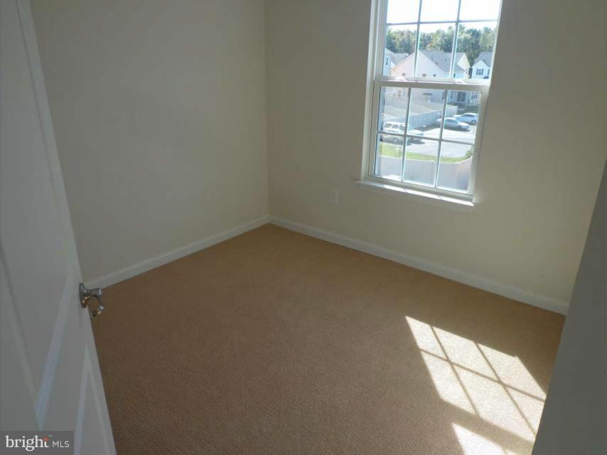 ST CHARLES SUB - FIELDSIDE - Residential Lease