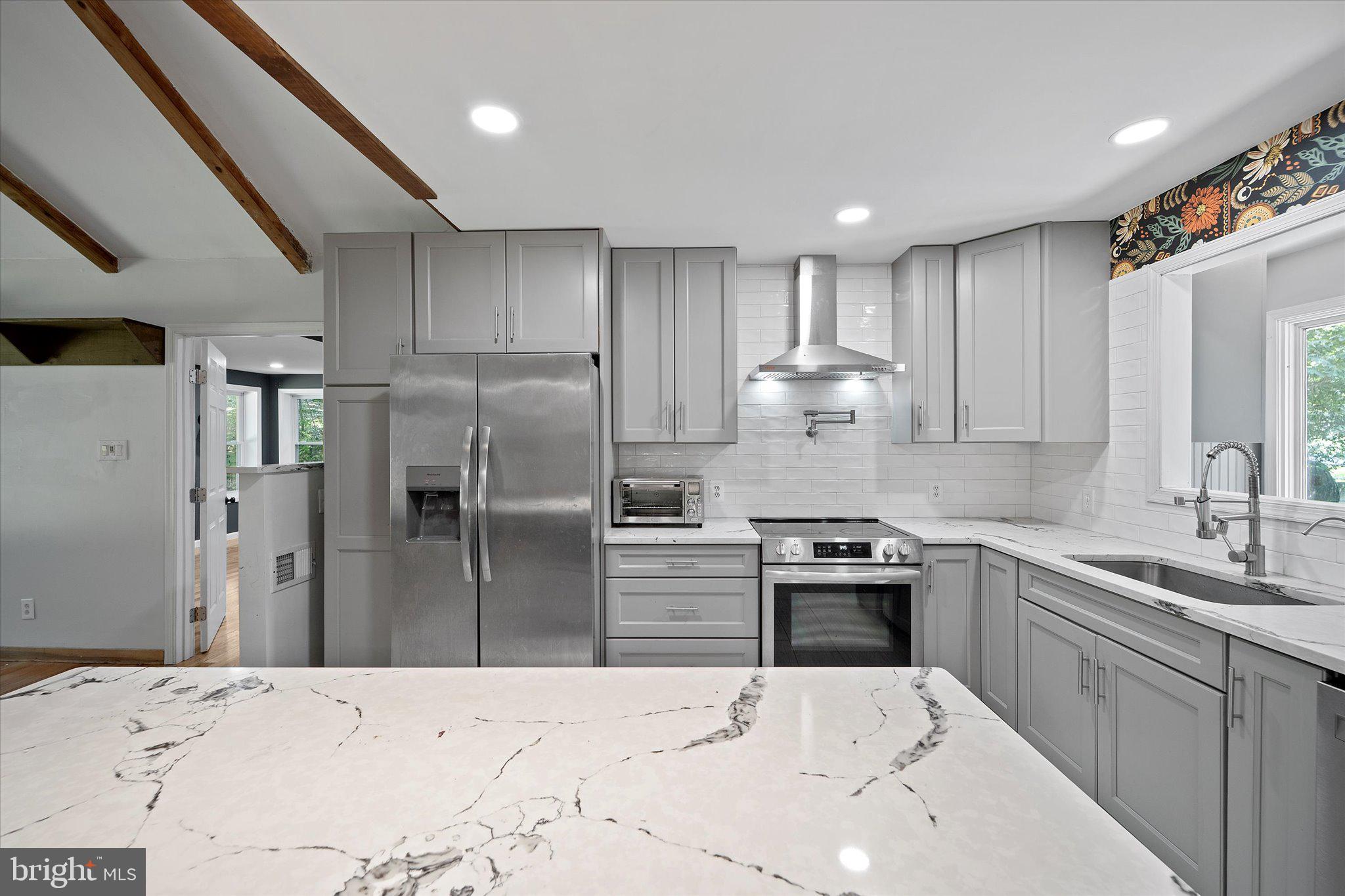 BULL RUN MOUNTAIN ESTATE - Residential