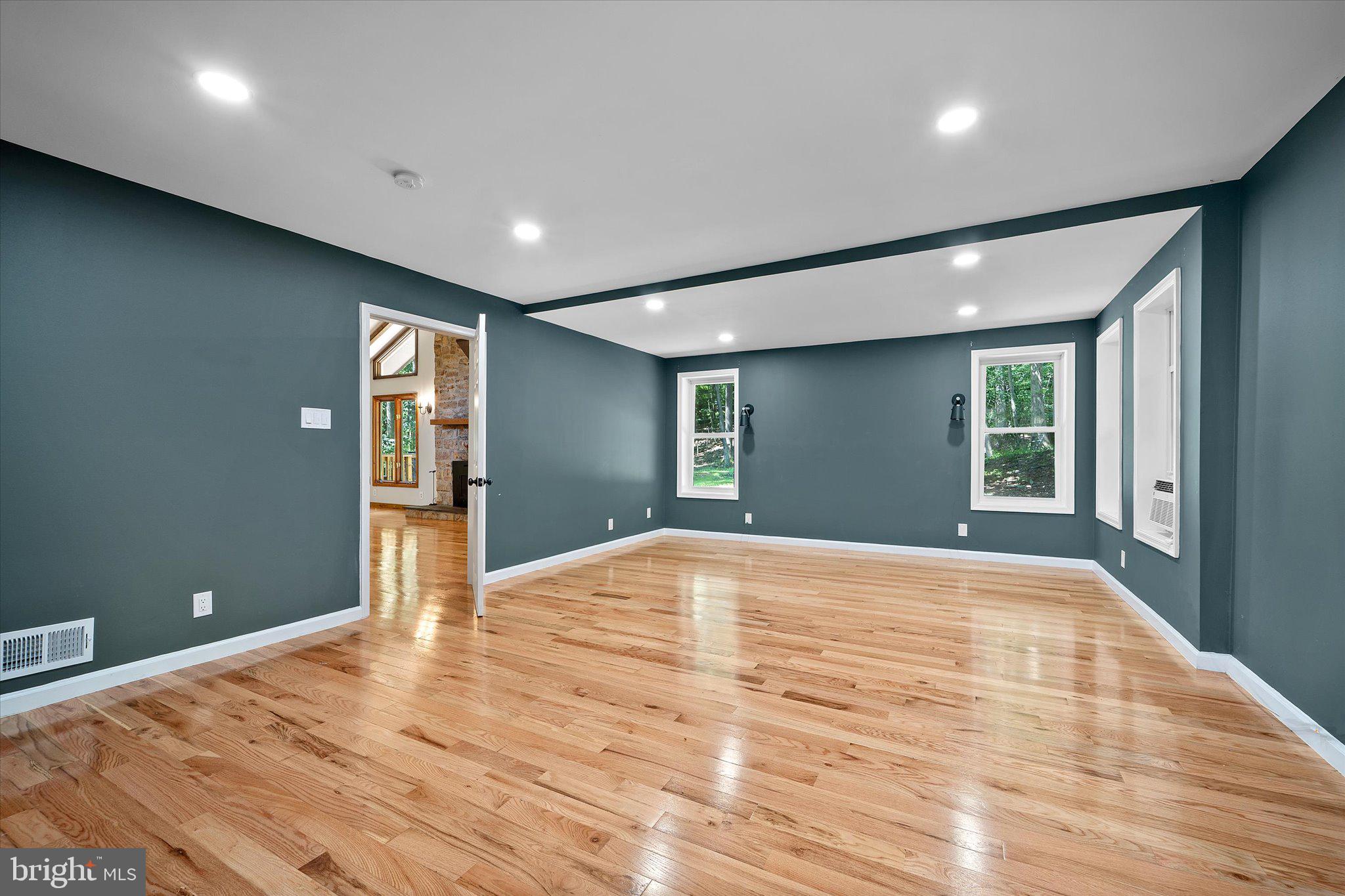 BULL RUN MOUNTAIN ESTATE - Residential