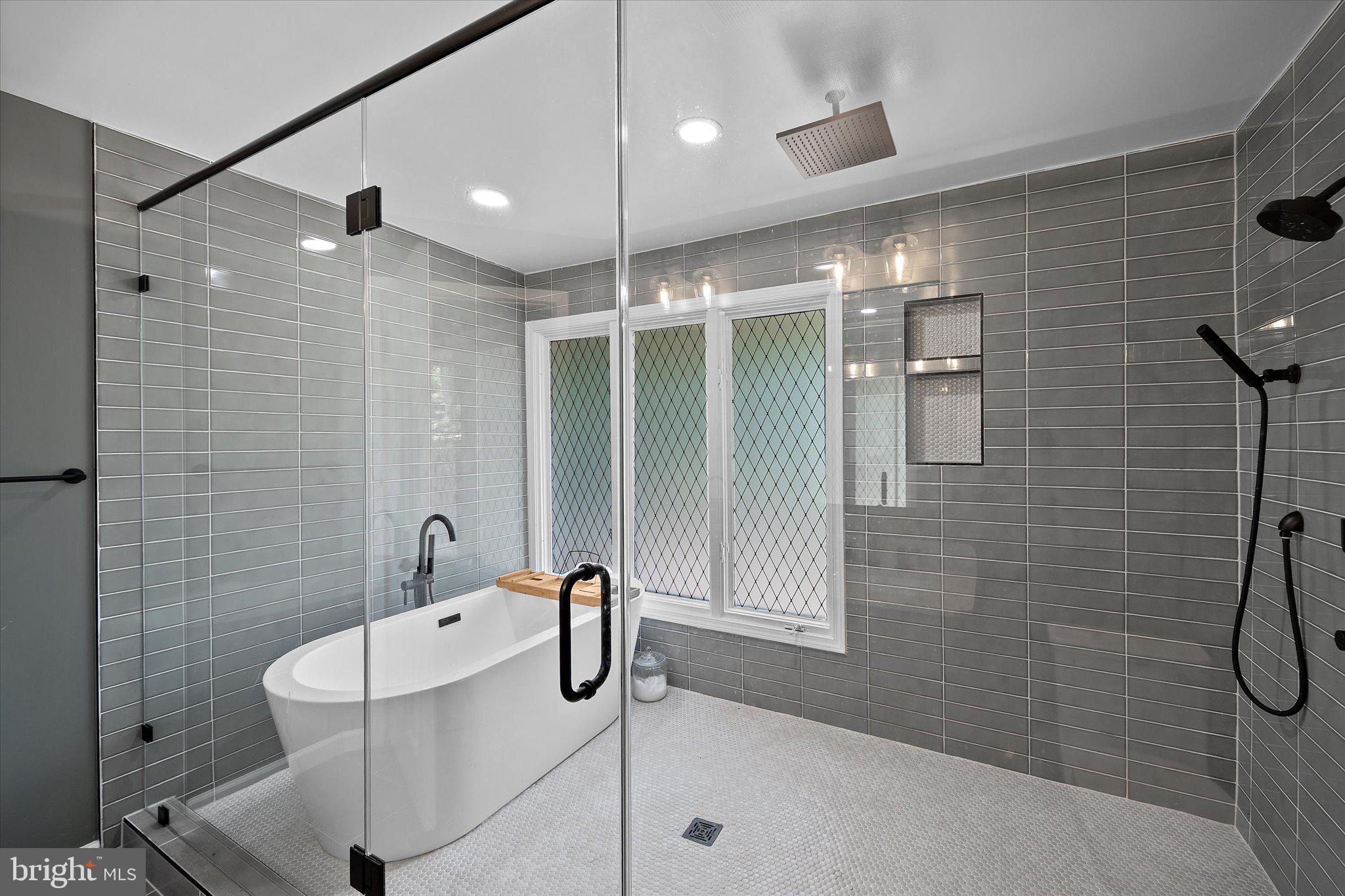 BULL RUN MOUNTAIN ESTATE - Residential