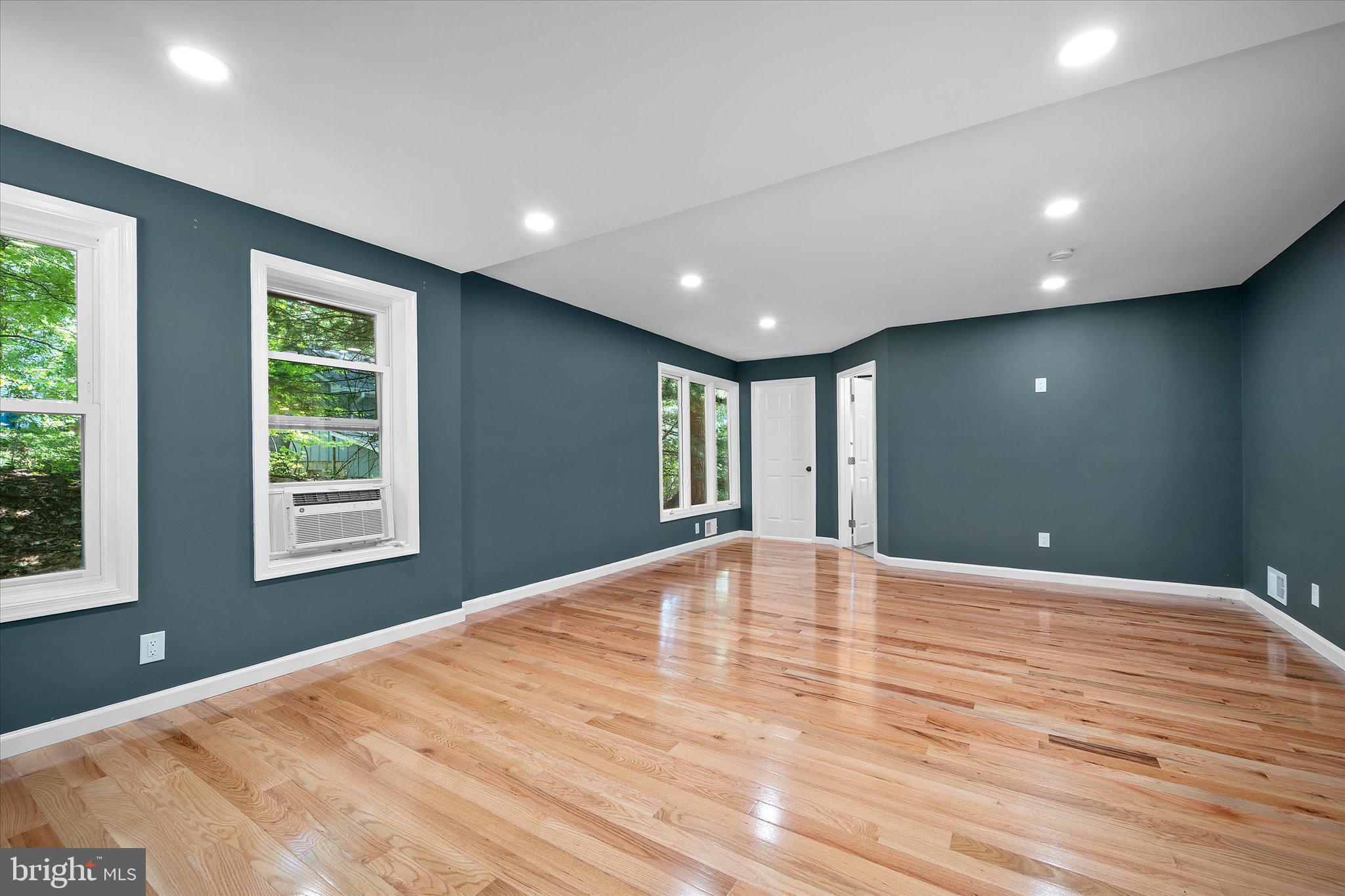 BULL RUN MOUNTAIN ESTATE - Residential