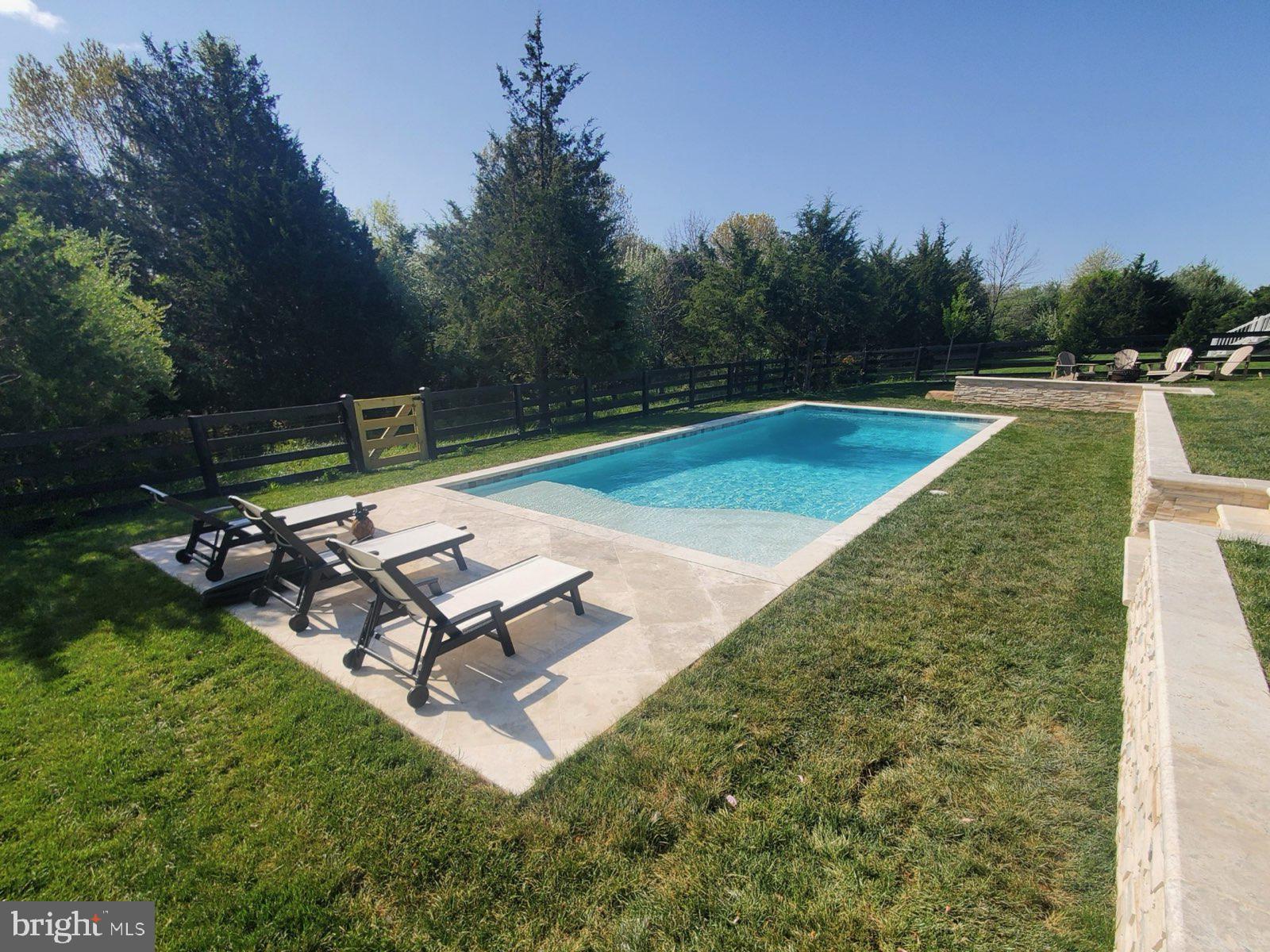 GREENS SOUTH AT WILLOWSF - Residential