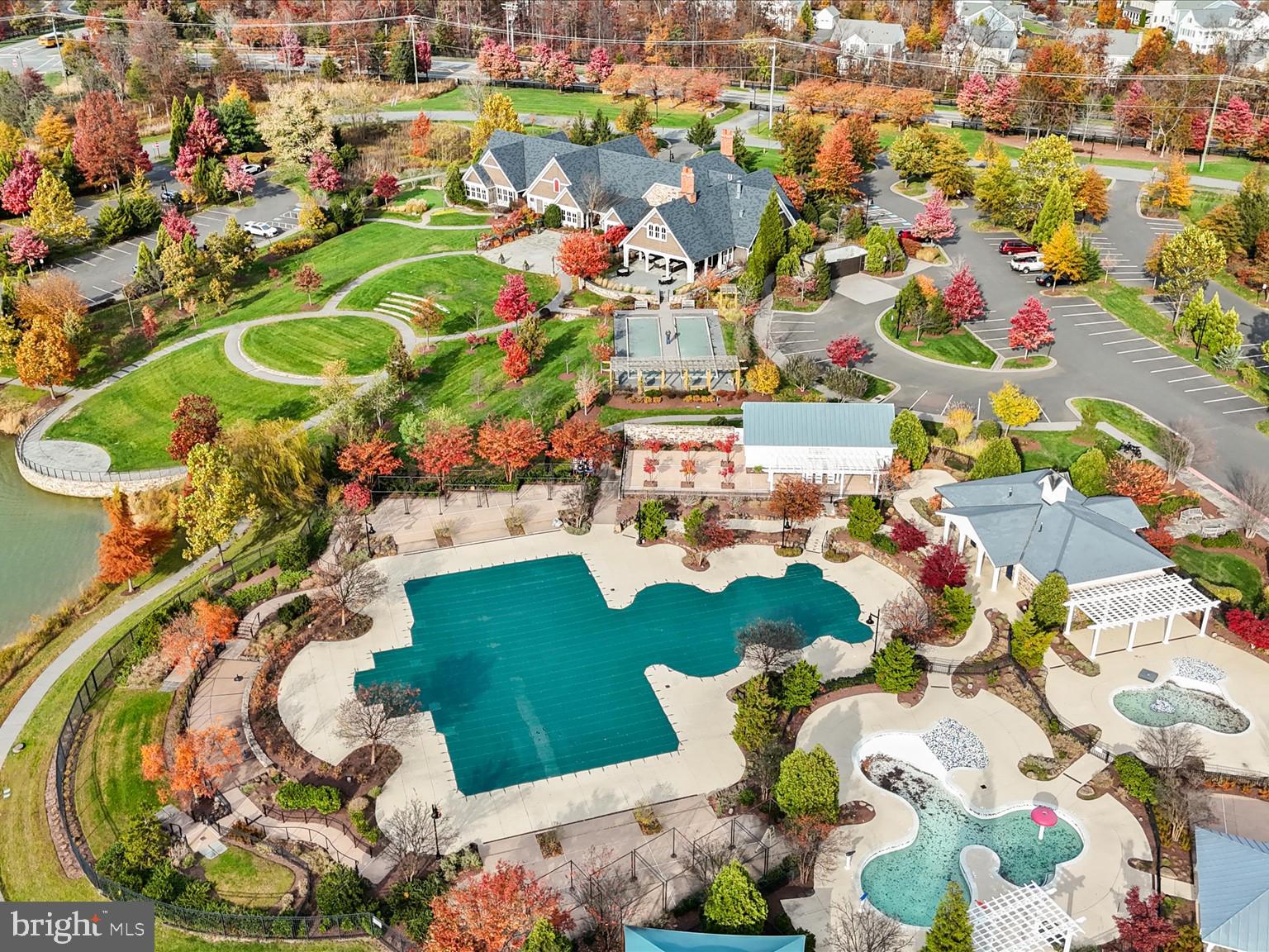 GREENS SOUTH AT WILLOWSF - Residential