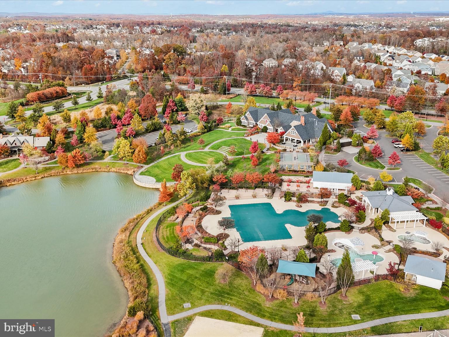 GREENS SOUTH AT WILLOWSF - Residential