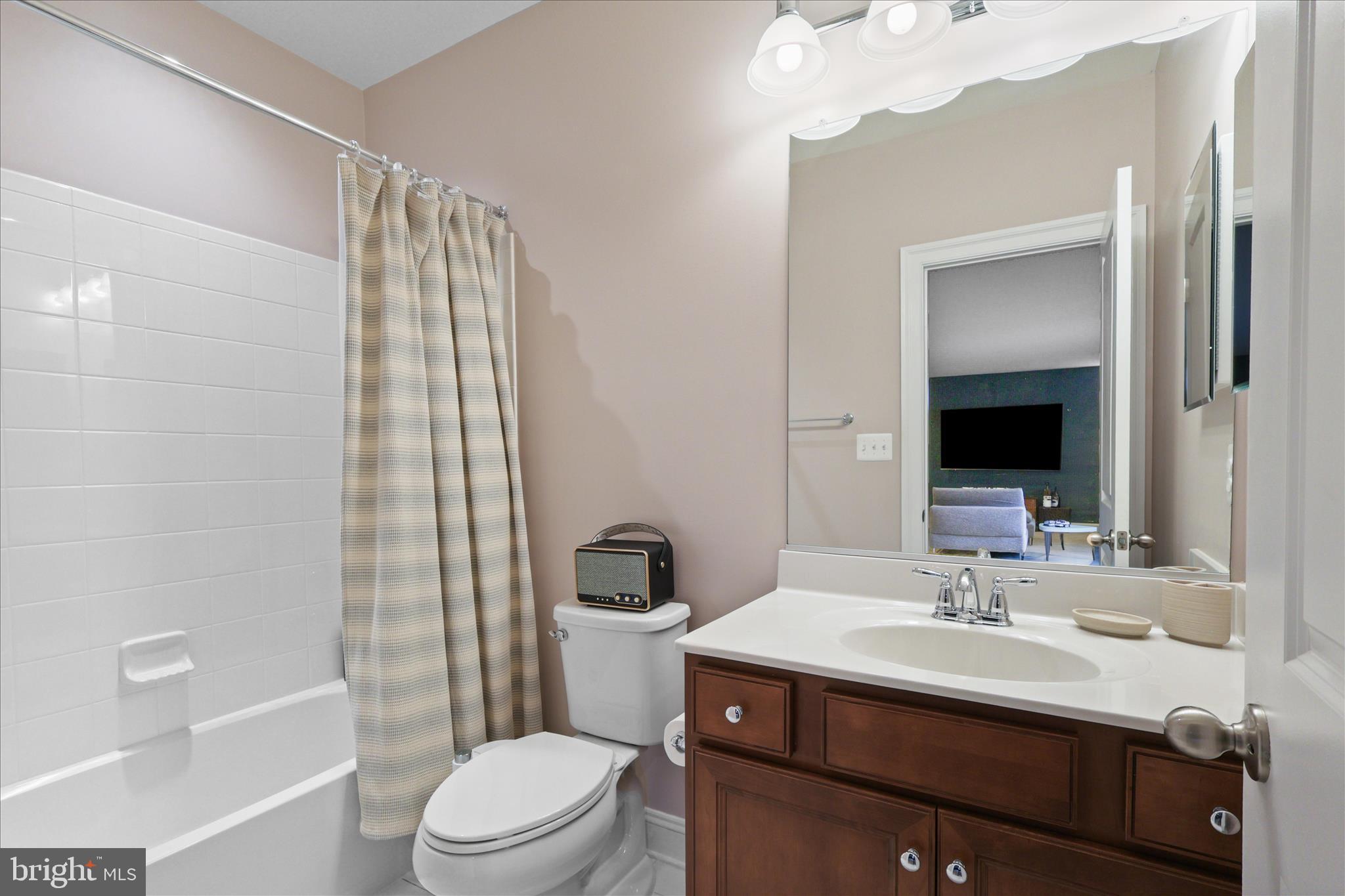 GREENS SOUTH AT WILLOWSF - Residential