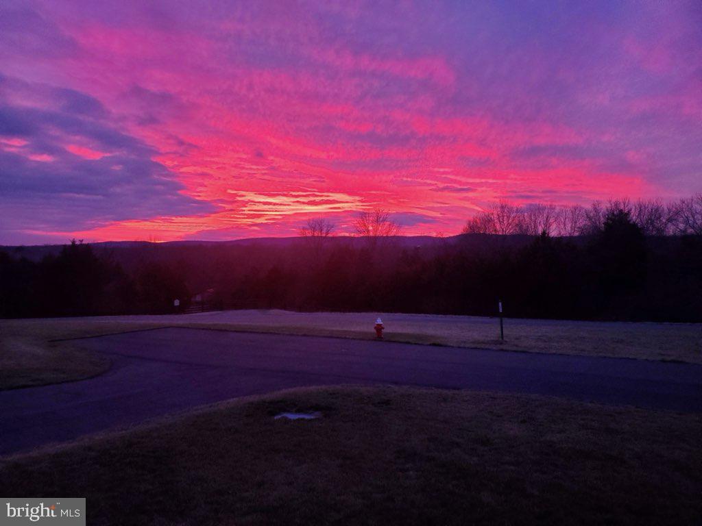 GREENS SOUTH AT WILLOWSF - Residential