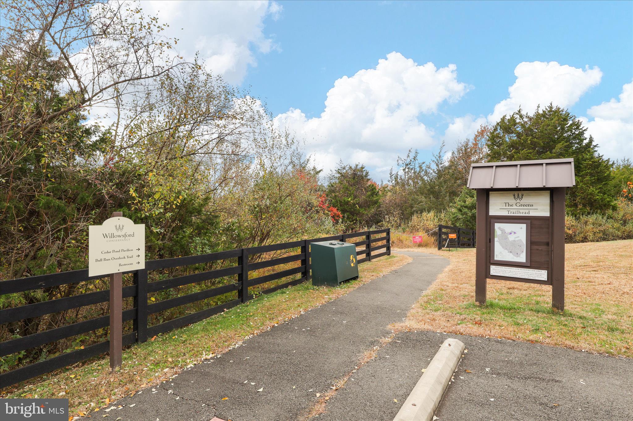 GREENS SOUTH AT WILLOWSF - Residential