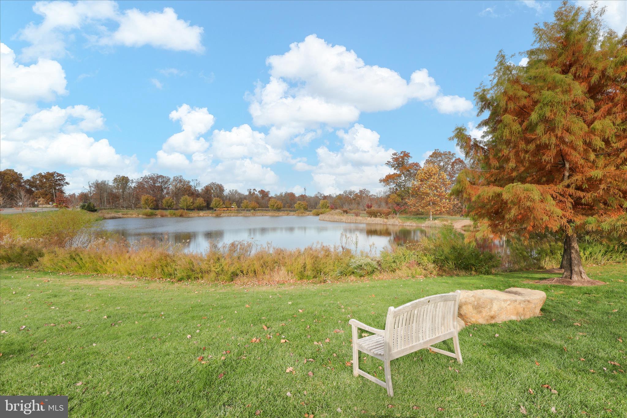 GREENS SOUTH AT WILLOWSF - Residential