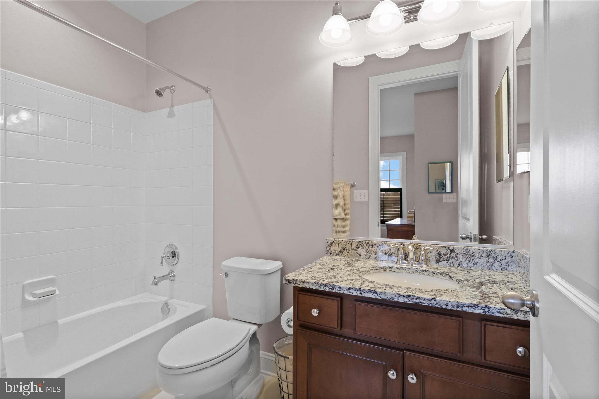 GREENS SOUTH AT WILLOWSF - Residential