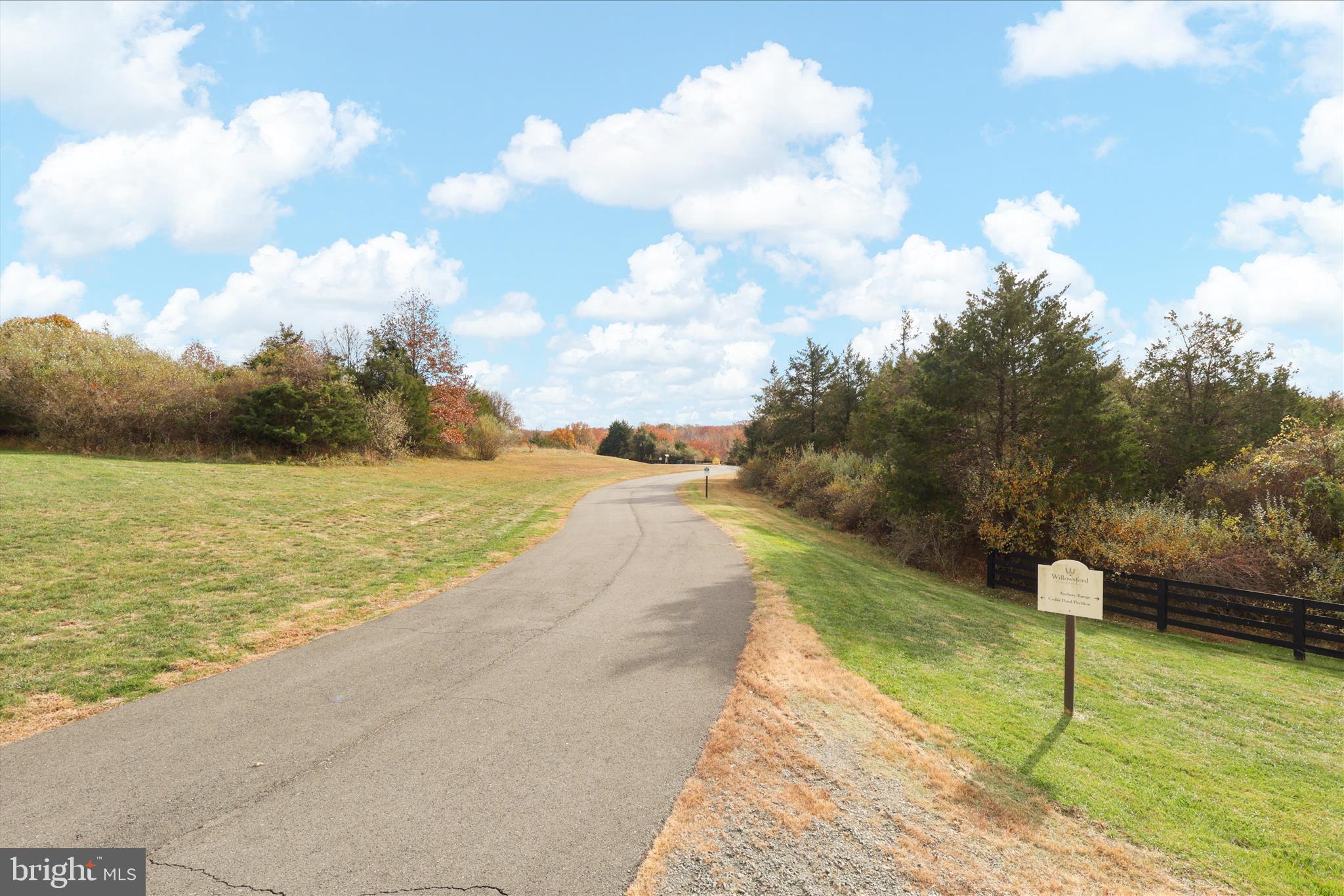 GREENS SOUTH AT WILLOWSF - Residential