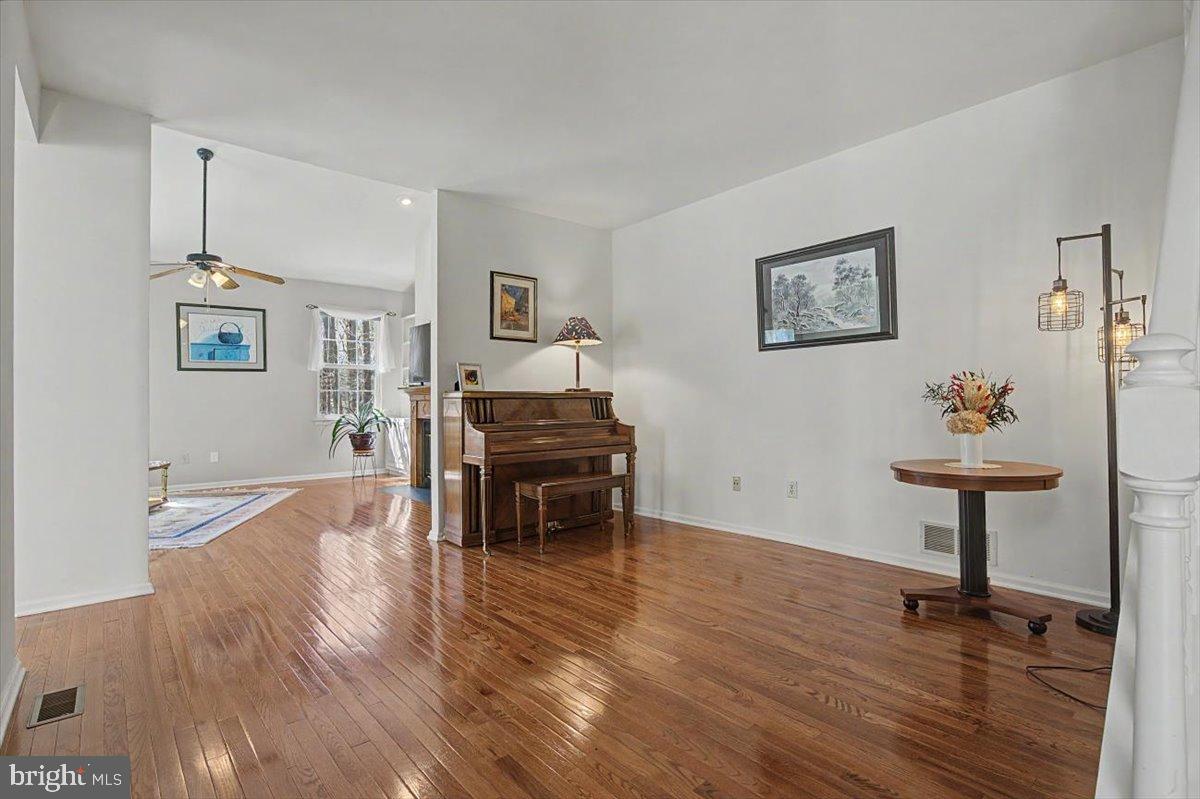 NORTH POINTE - Residential