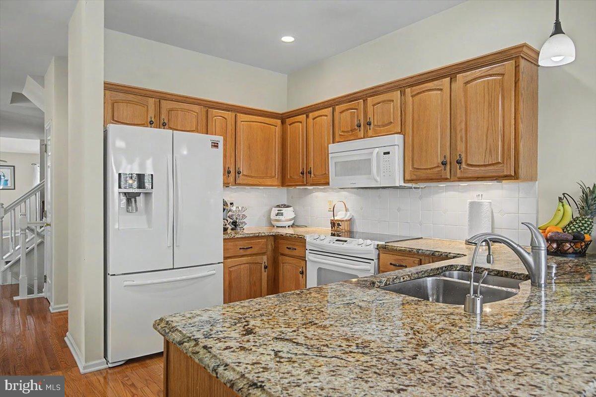 NORTH POINTE - Residential