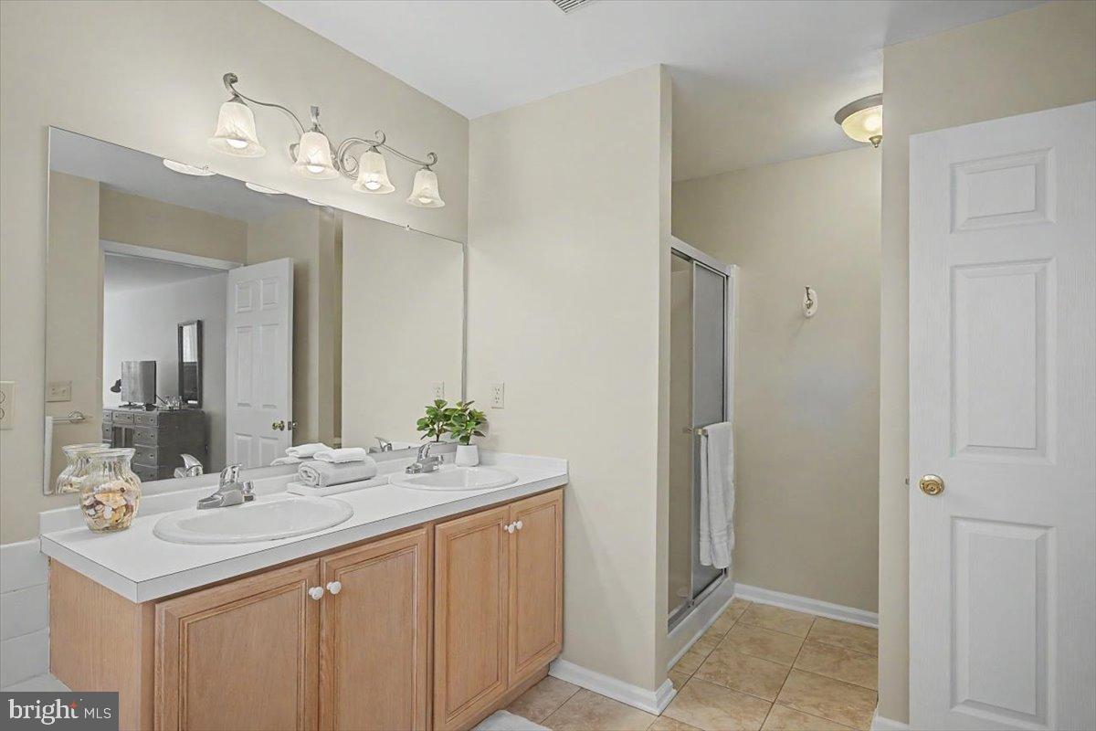 NORTH POINTE - Residential