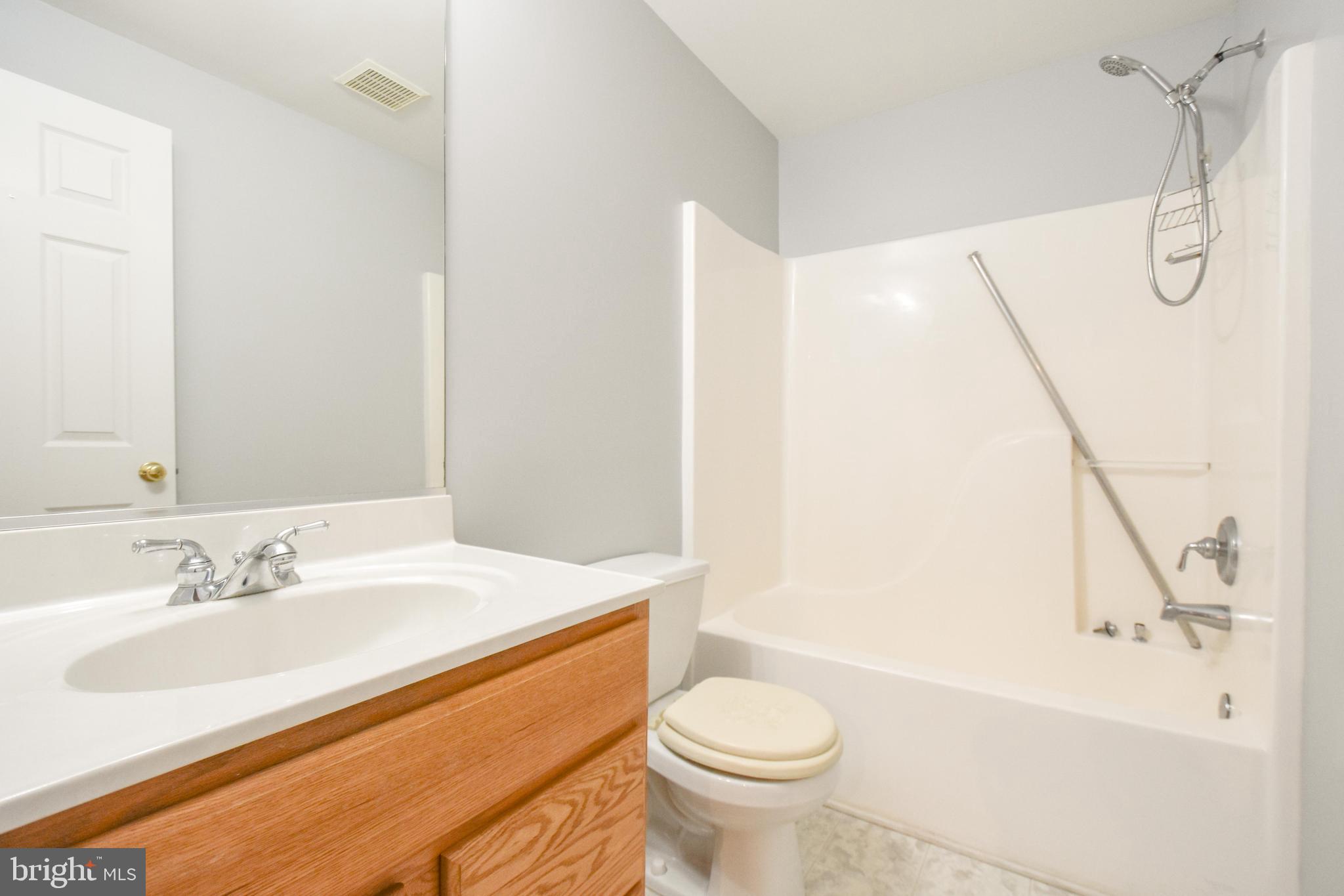 KINGSTON - Residential Lease