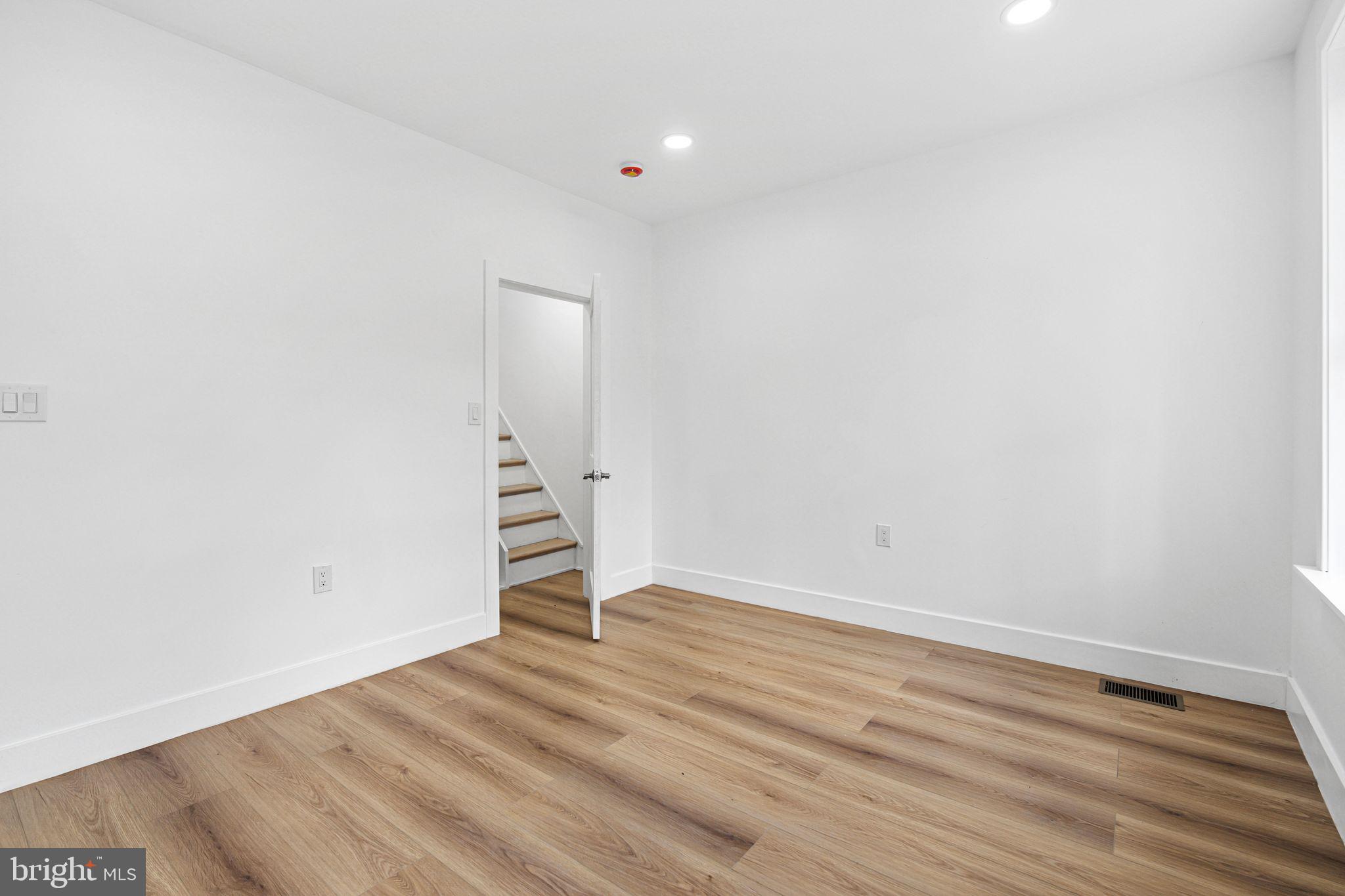 PASSYUNK SQUARE - Residential