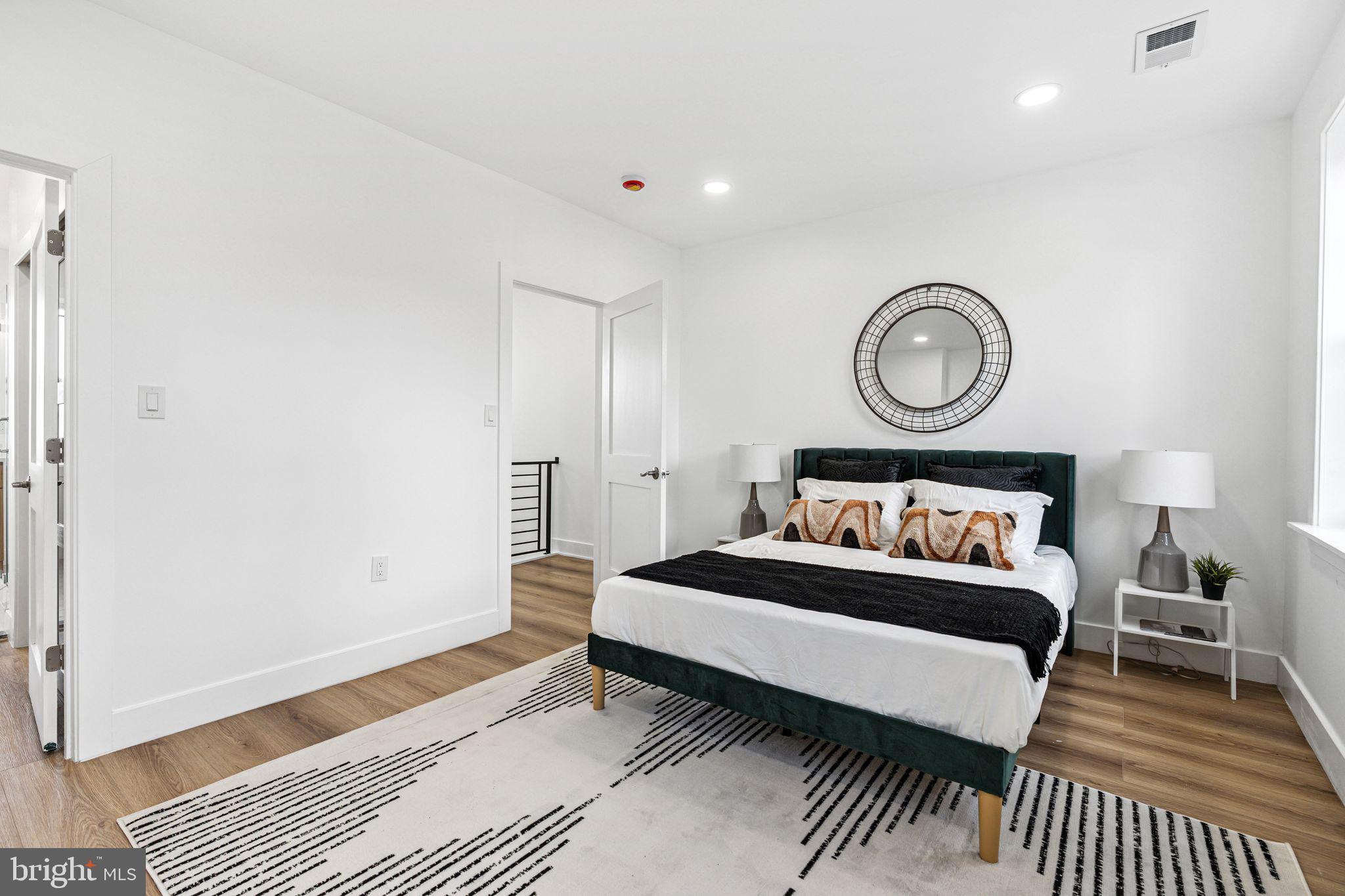 PASSYUNK SQUARE - Residential