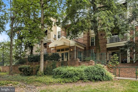 Condo For Sale - 2204 Westcourt Lane #109<br/> Fairfax County, HERNDON, VA 20170
