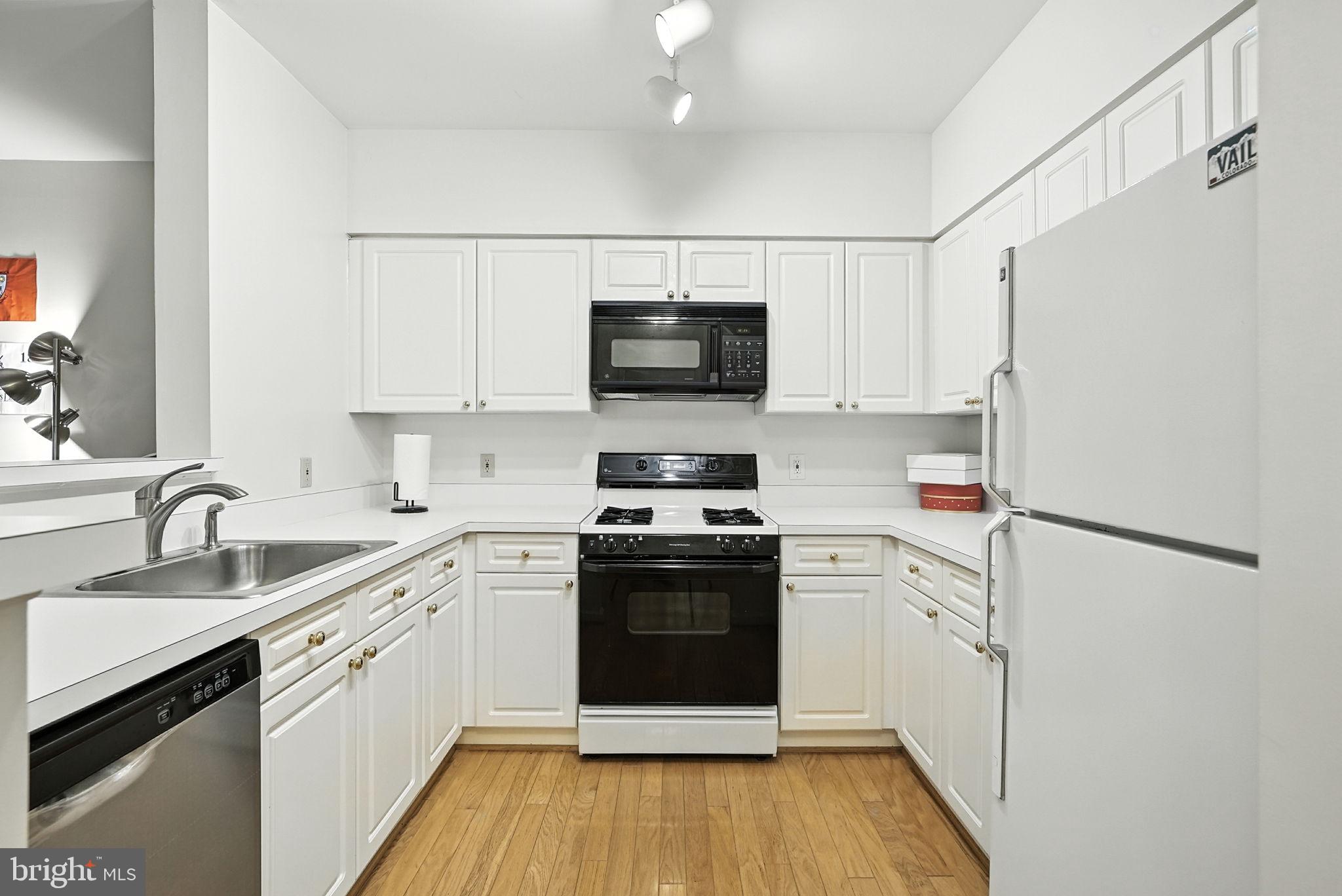 WORLDGATE CONDO - Residential