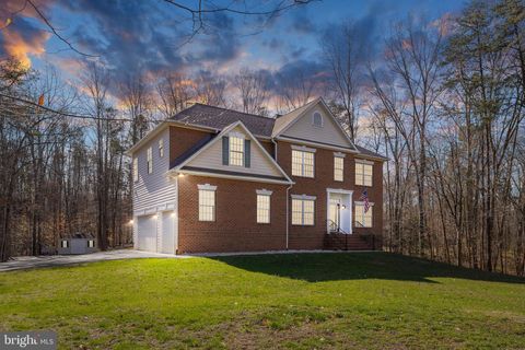 15 WINNING COLORS ROAD STAFFORD VA 22556