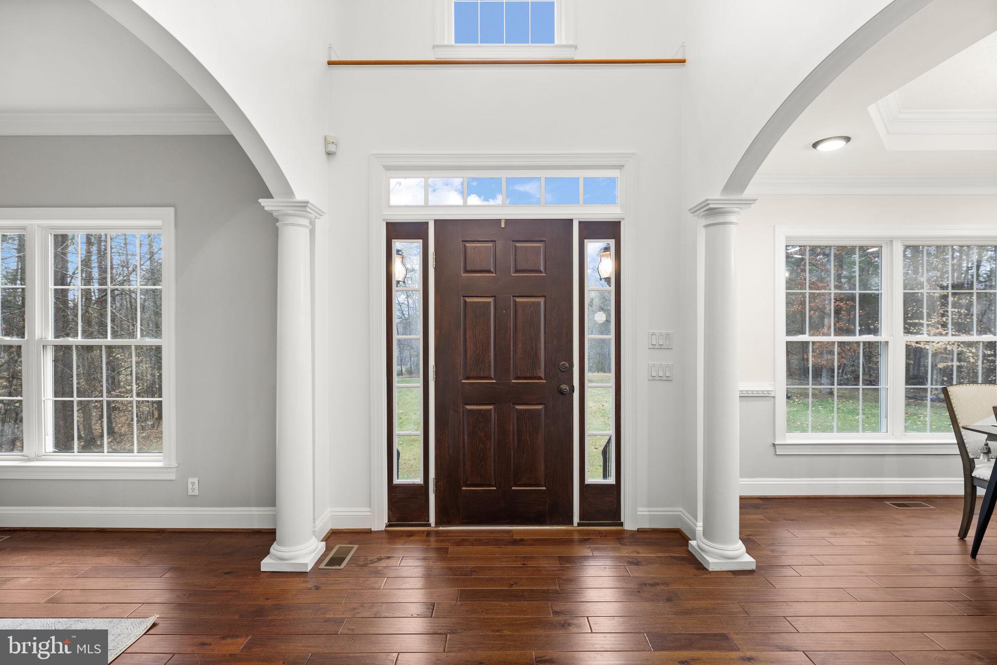 15 WINNING COLORS ROAD