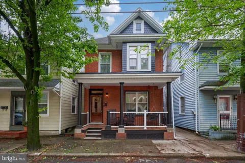 24 E Orange Street, Lititz, PA 17543 - MLS#: PALA2069856