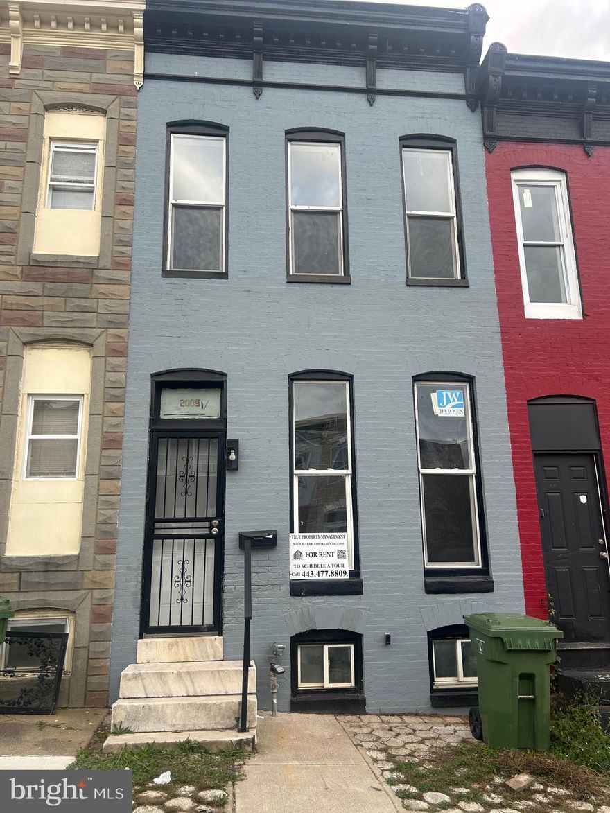 Welcome to 2009 E Hoffman St. This completely renovated 3 bedroom, 1 bathroom property is available now! Home features fresh paint, new flooring, an updated kitchen, an updated bathroom, and an in unit washer and dryer! 
Here are the rental requirements:
✔️ Income must be 3x the monthly rent
✔️ Vouchers are welcome
✔️ No recent eviction history/failure to pay history (no minimum credit score required)
✔️ $50 application fee per adult
✔️ Security deposit due within 48 hours of accepted application
 Connect with us to make this property your new home!