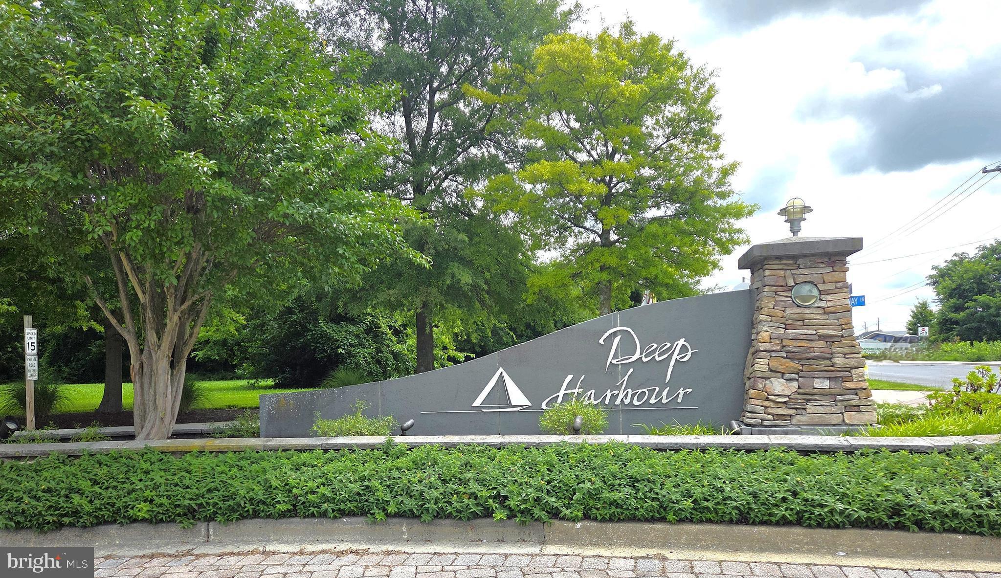 DEEP HARBOR - Residential