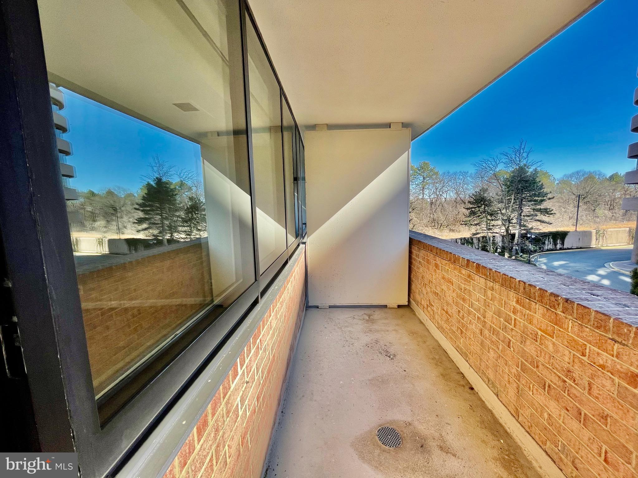 CRYSTAL PARK - Residential Lease