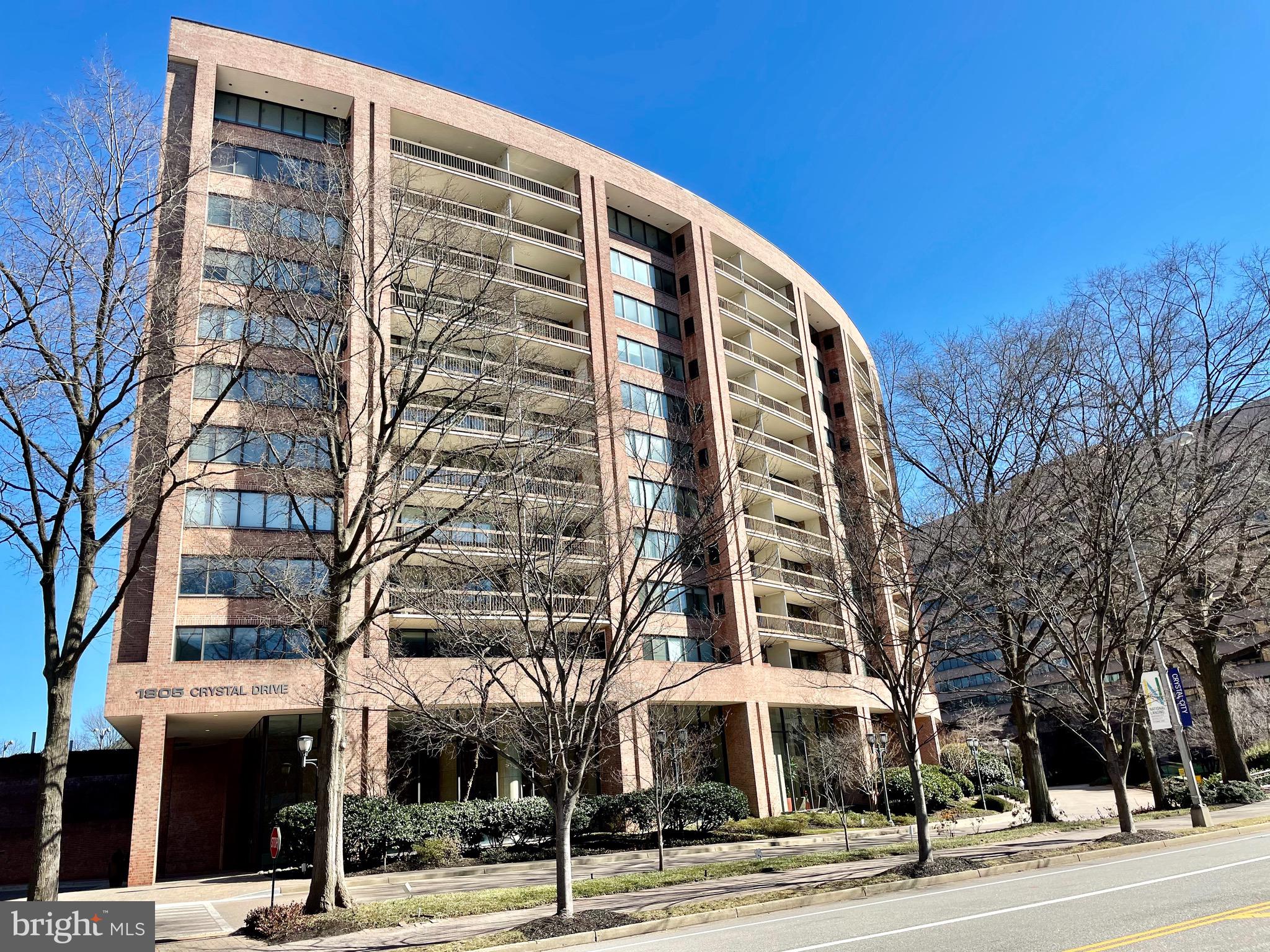 CRYSTAL PARK - Residential Lease