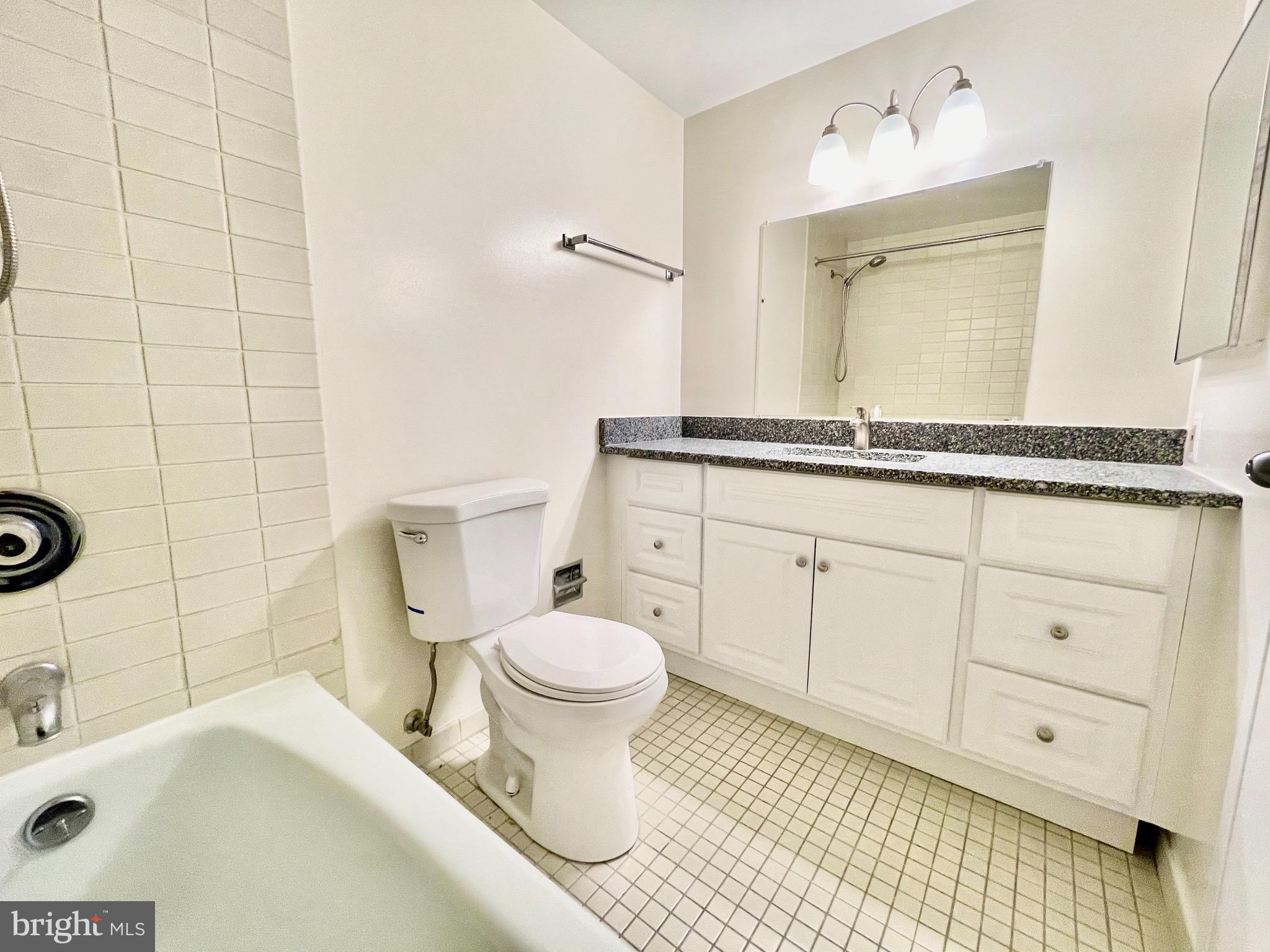 CRYSTAL PARK - Residential Lease