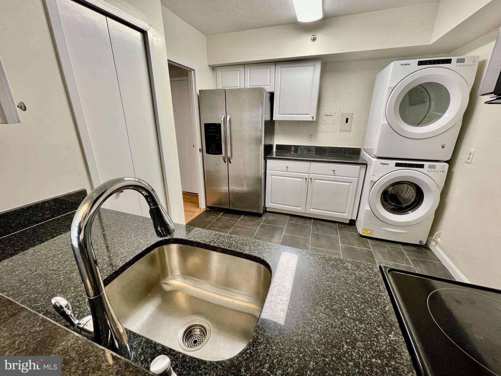 CRYSTAL PARK - Residential Lease