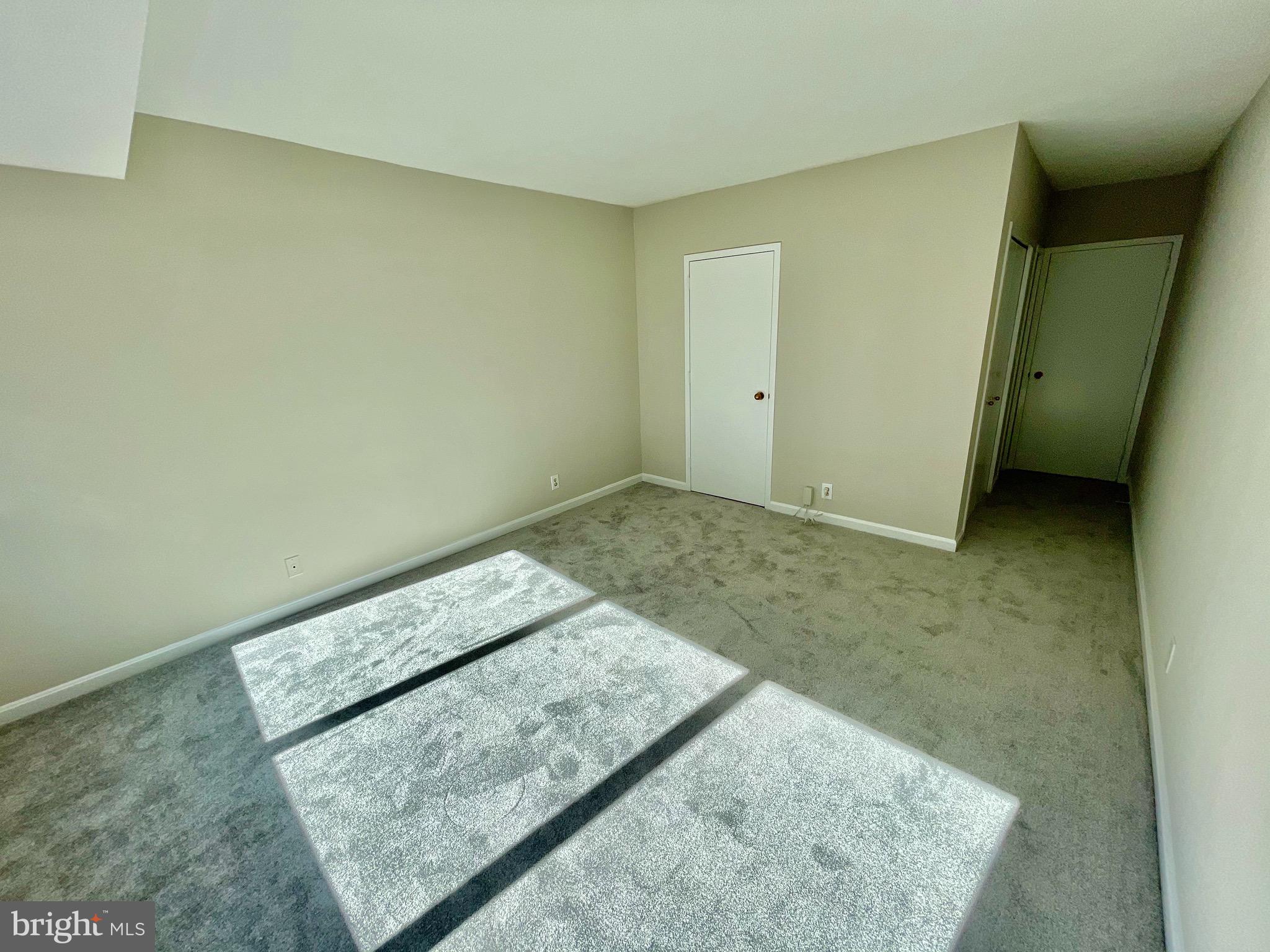 CRYSTAL PARK - Residential Lease