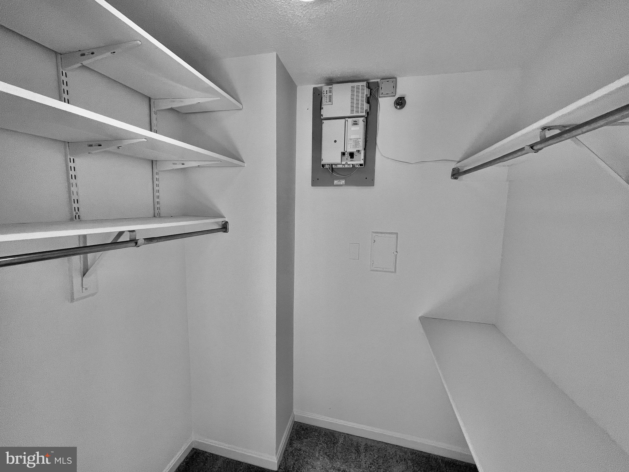 CRYSTAL PARK - Residential Lease