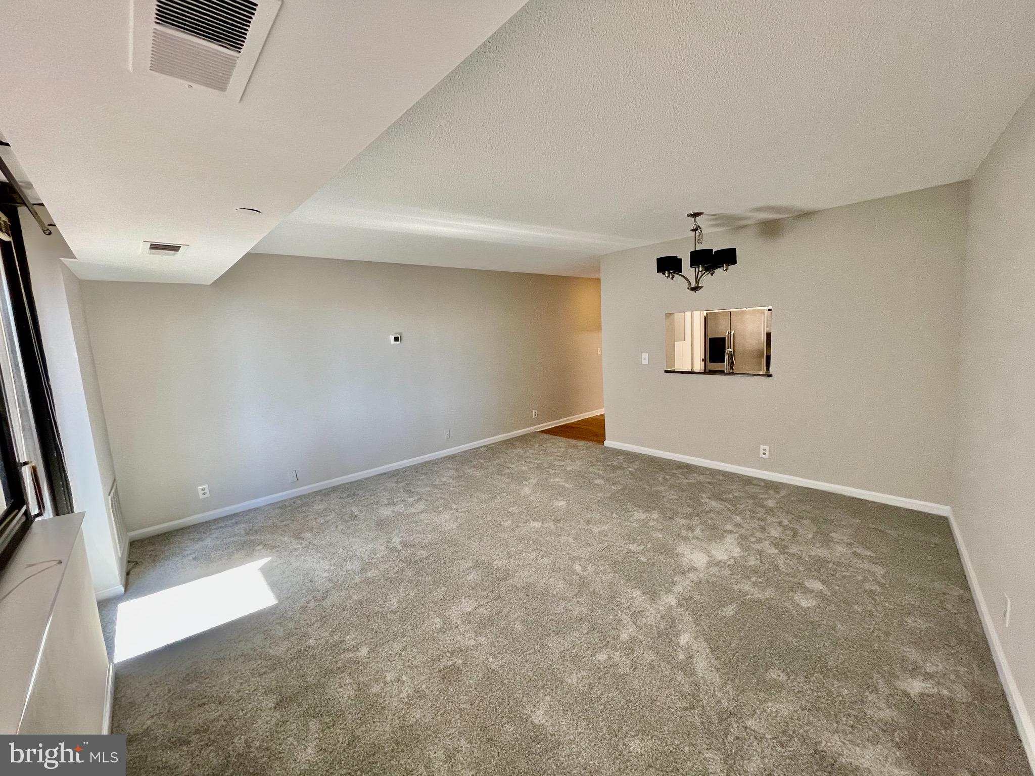 CRYSTAL PARK - Residential Lease