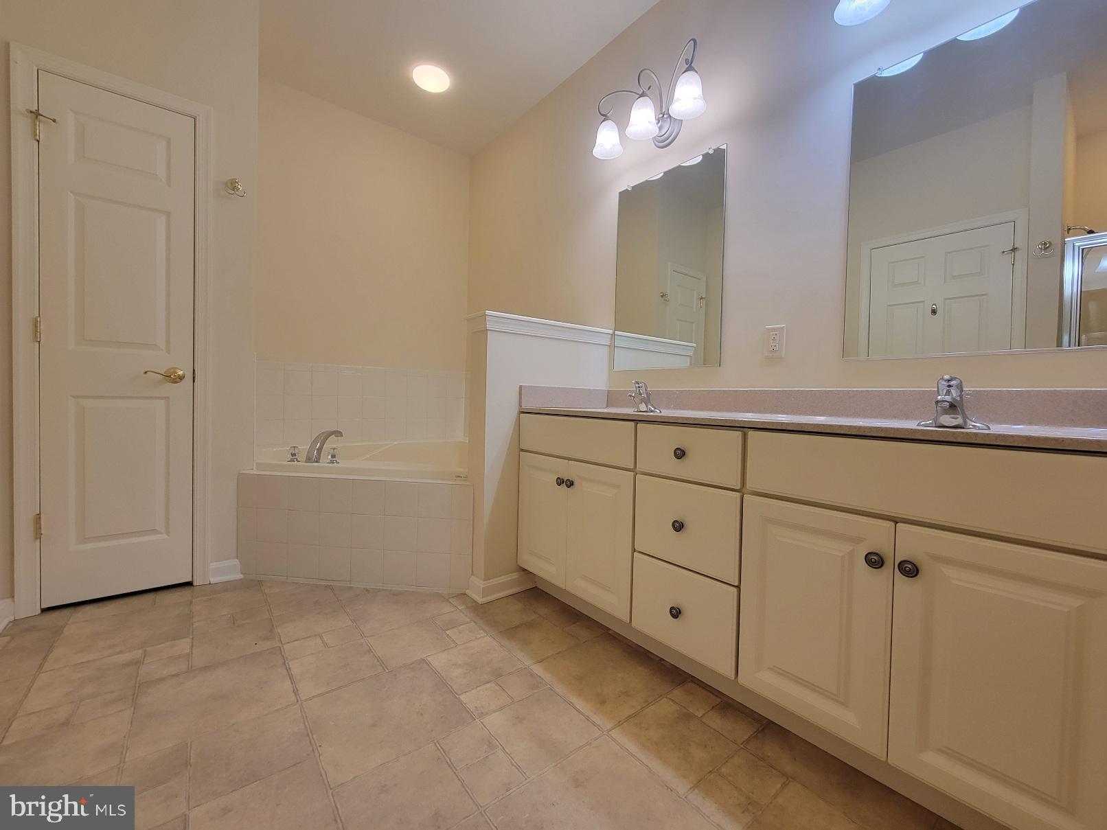 GREENWICH PARK - Residential