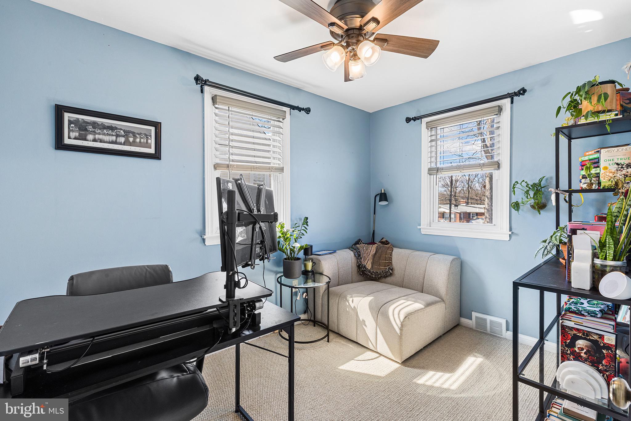 NEWTOWN SQ - Residential