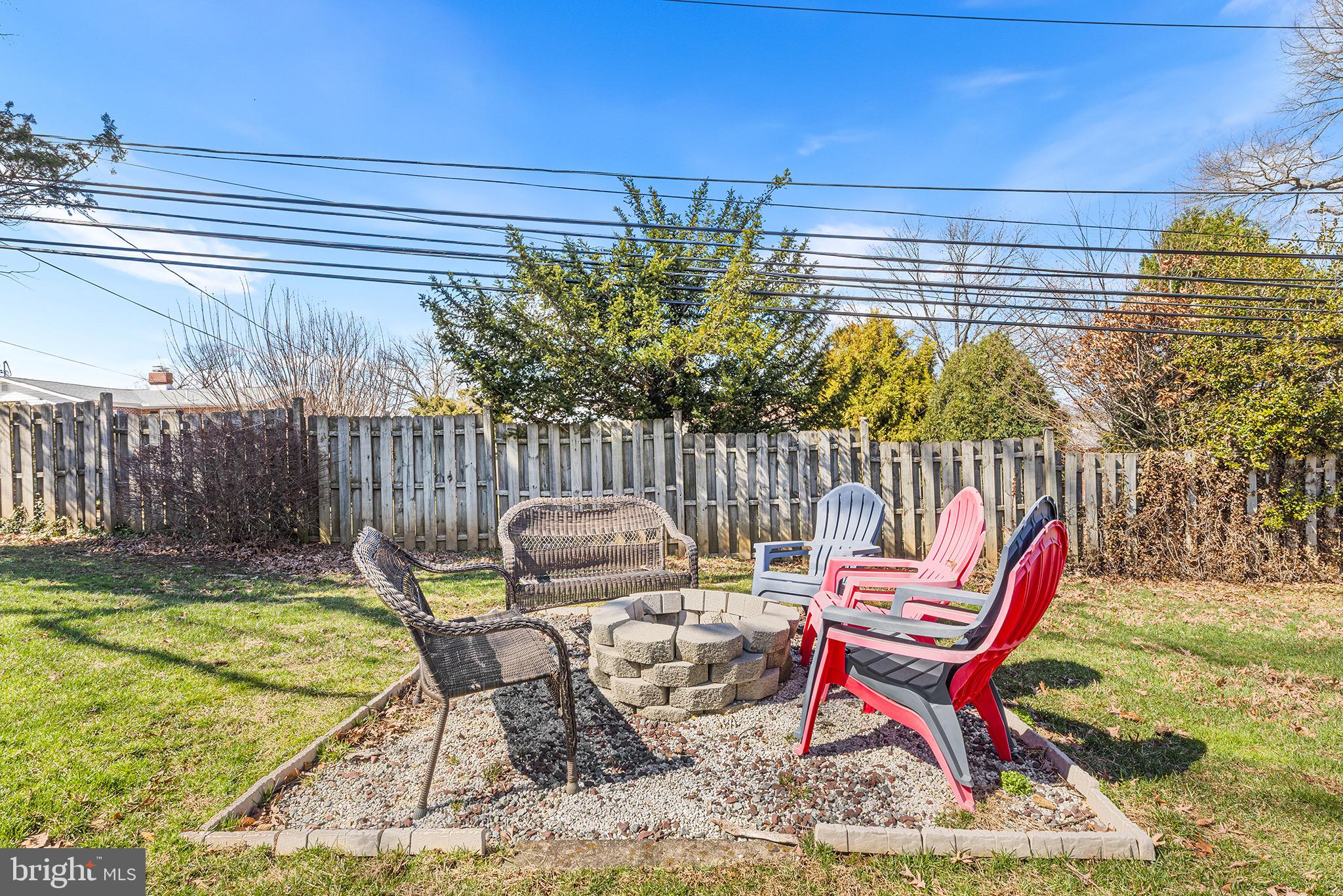 NEWTOWN SQ - Residential