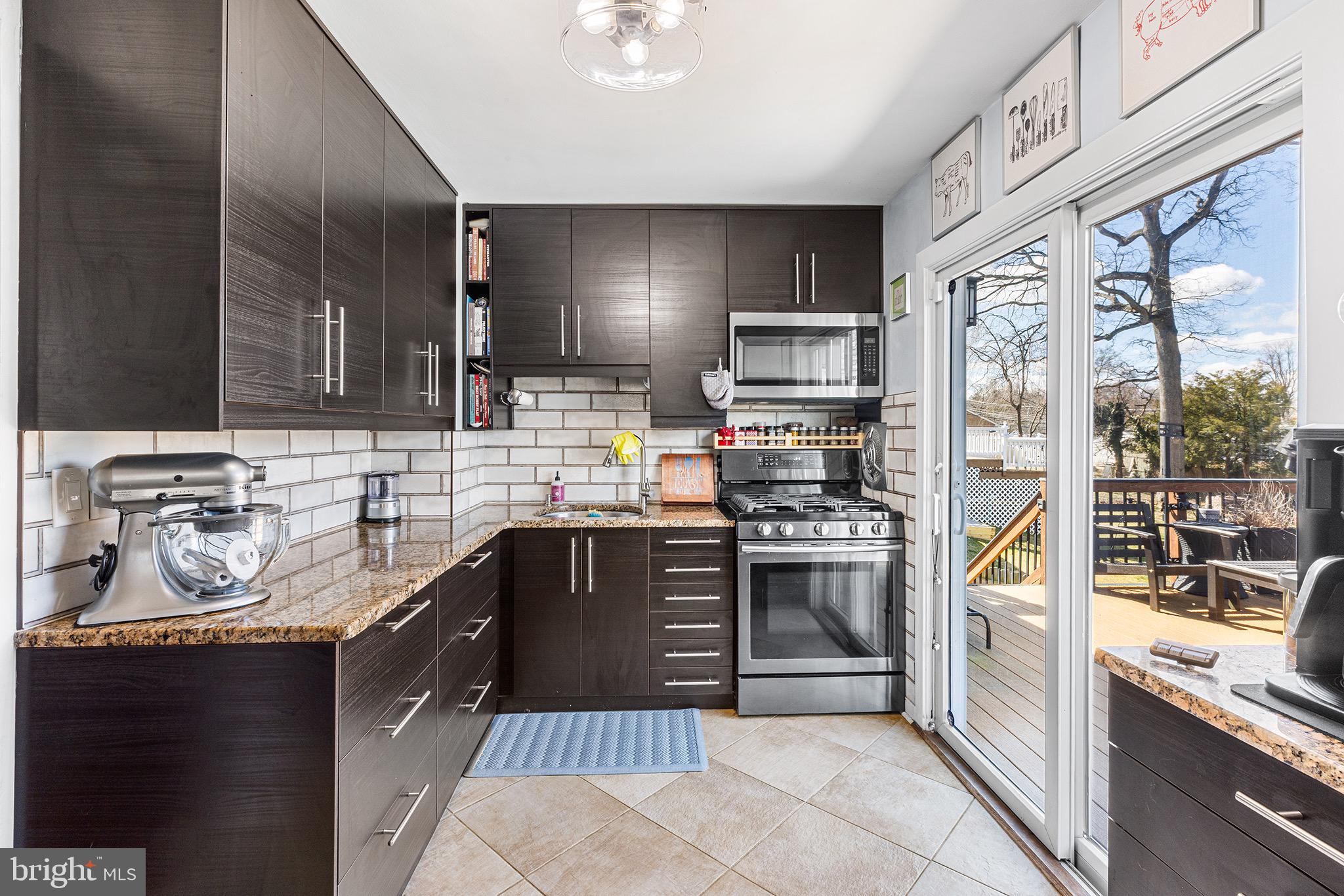 NEWTOWN SQ - Residential