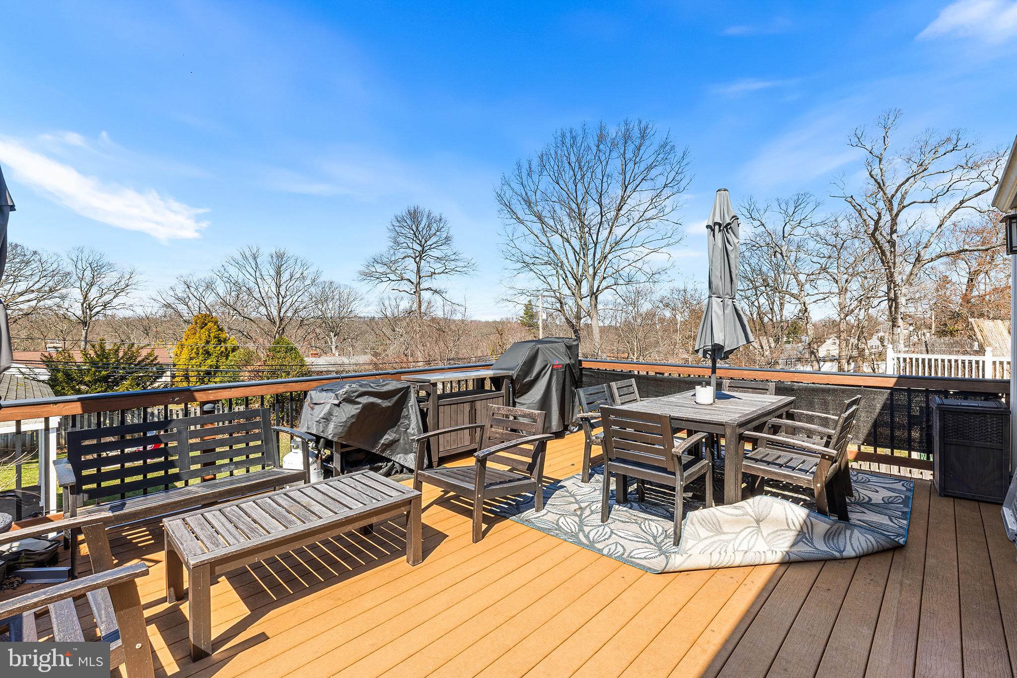 NEWTOWN SQ - Residential