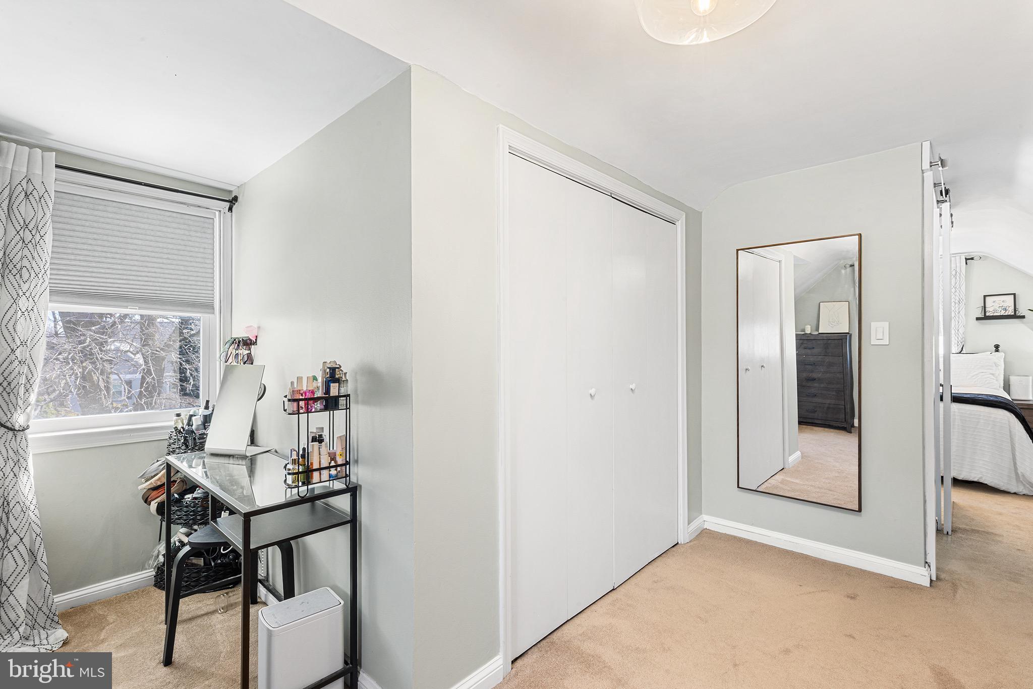 NEWTOWN SQ - Residential