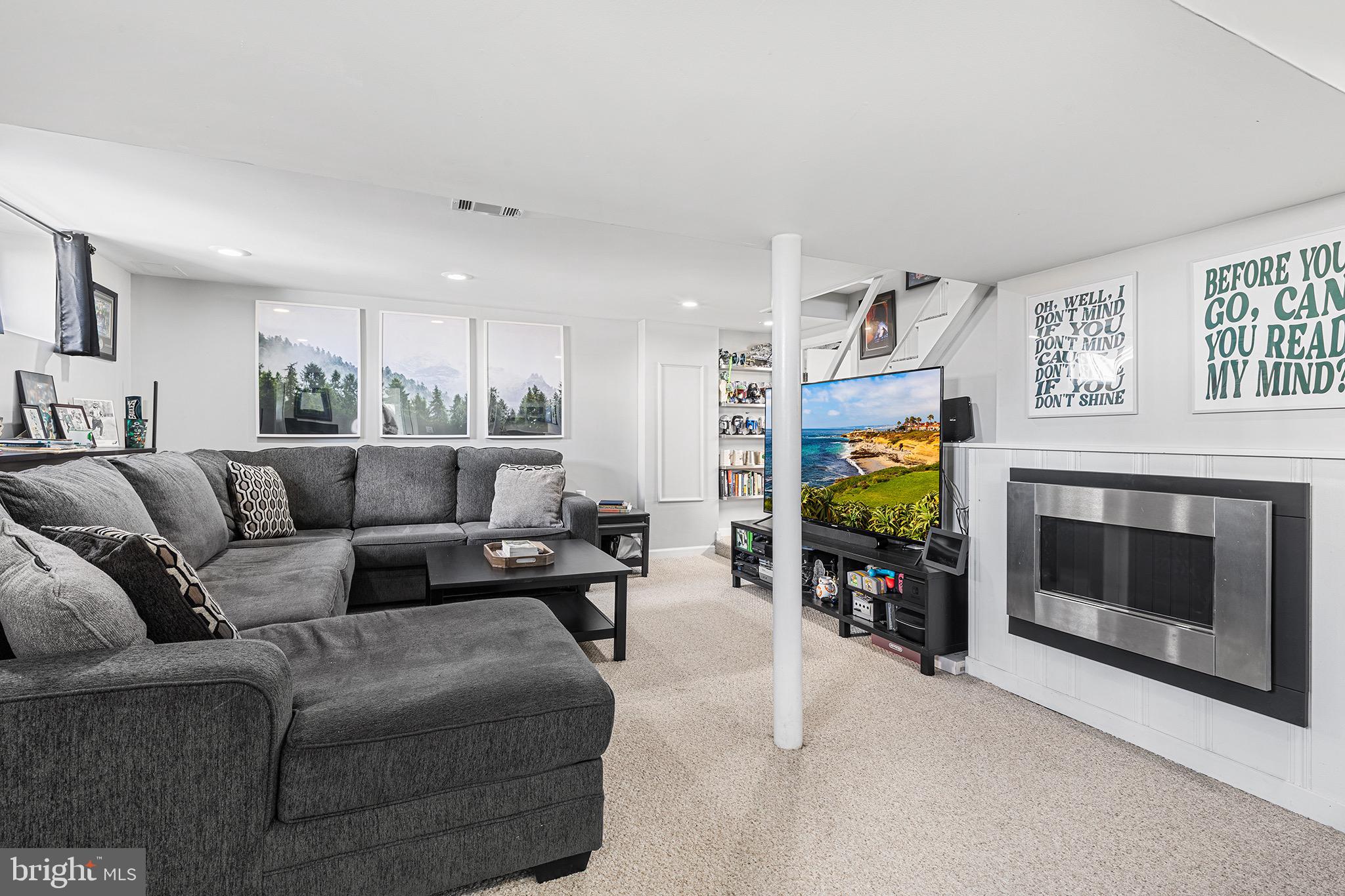 NEWTOWN SQ - Residential