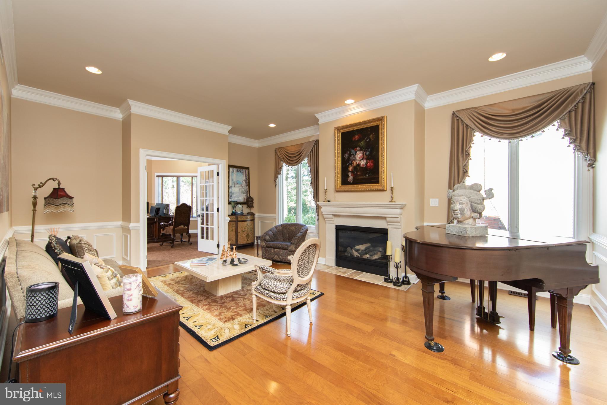 1747 COUNTRY CLUB DRIVE