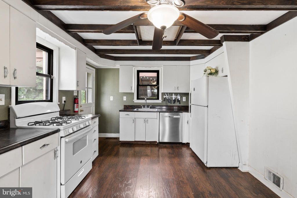 Photo of 559 Belmont Street, POTTSTOWN, PA 19464 (MLS # PAMC2149284)