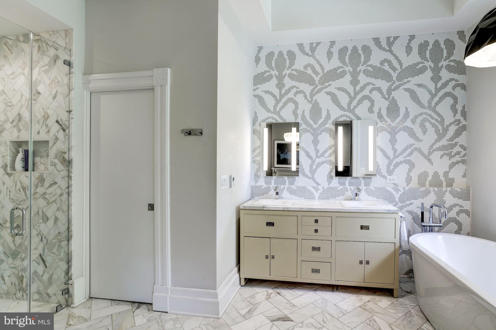 LOGAN CIRCLE - Residential