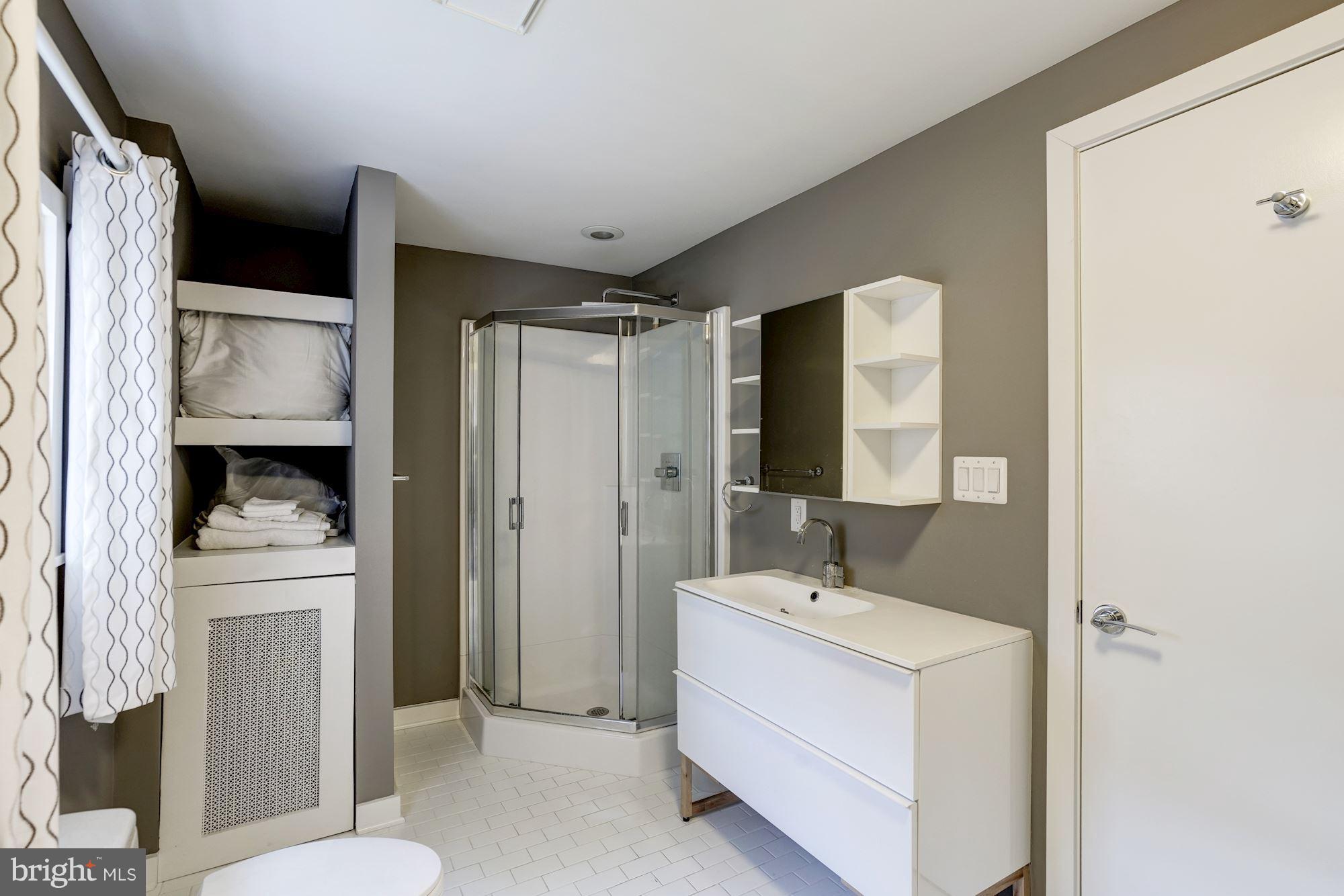 LOGAN CIRCLE - Residential