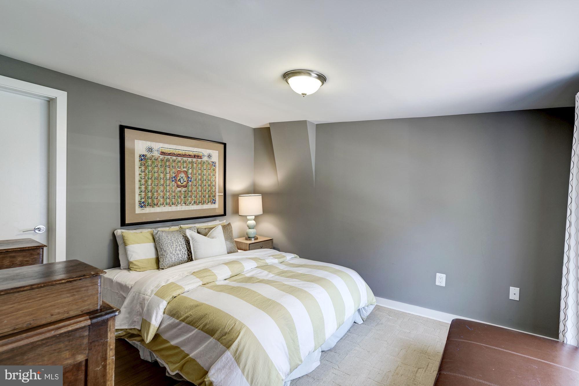 LOGAN CIRCLE - Residential