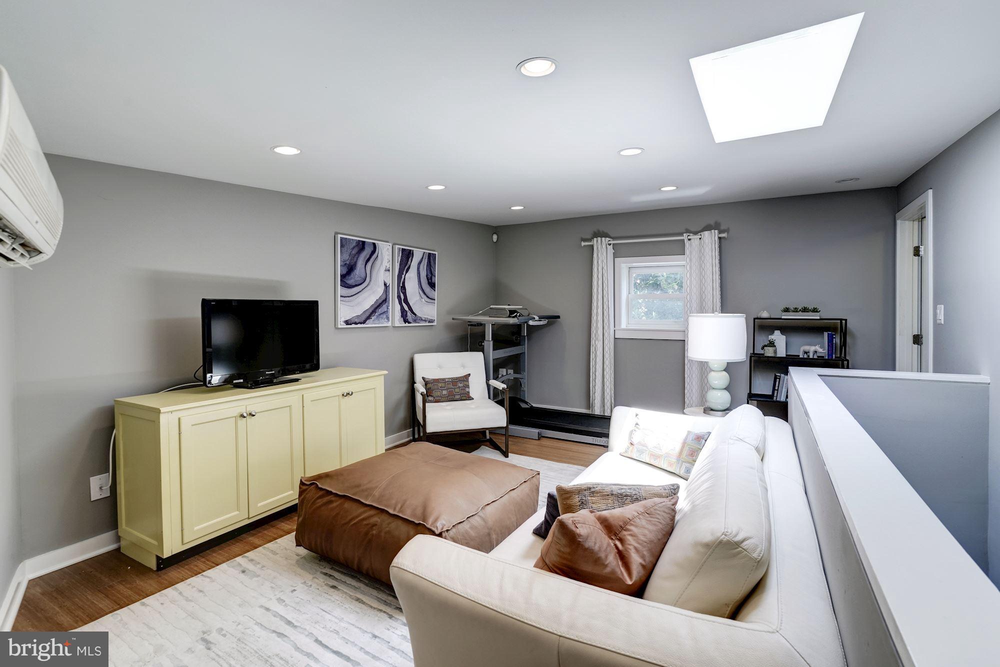 LOGAN CIRCLE - Residential
